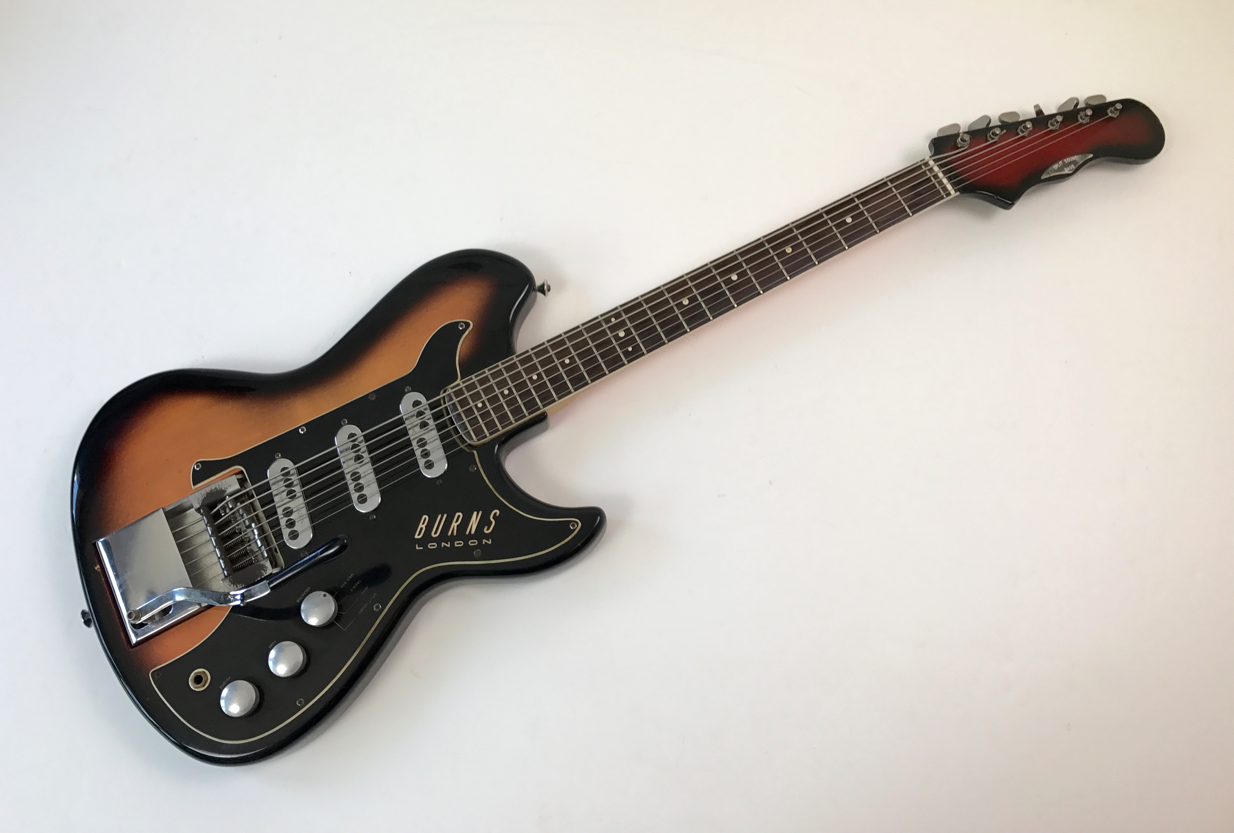 Burns Guitars split sound 6 strings bass image (1761140) Audiofanzine