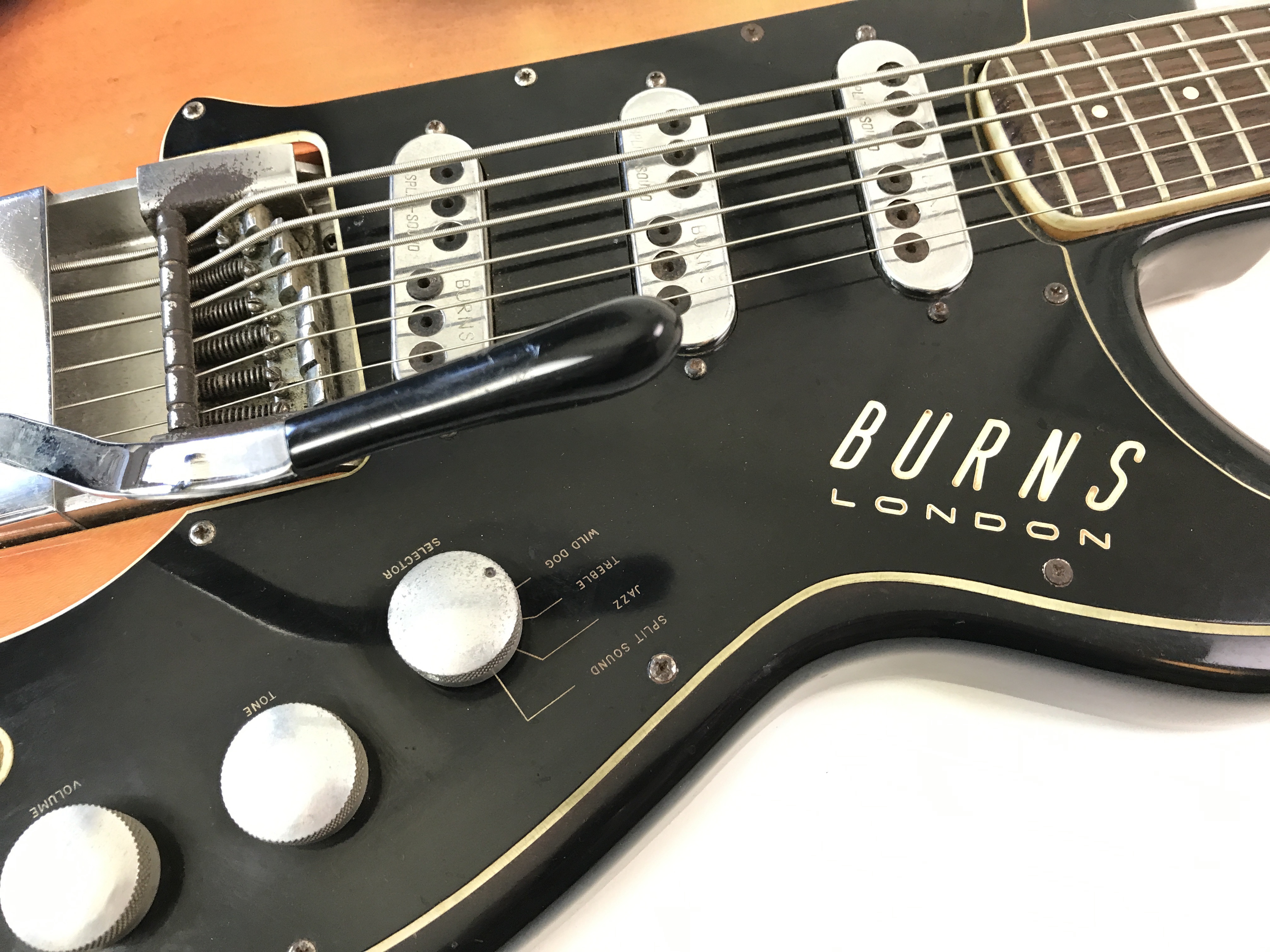 Burns Split Sound Six String Bass 1962 Baritone (IledeFrance