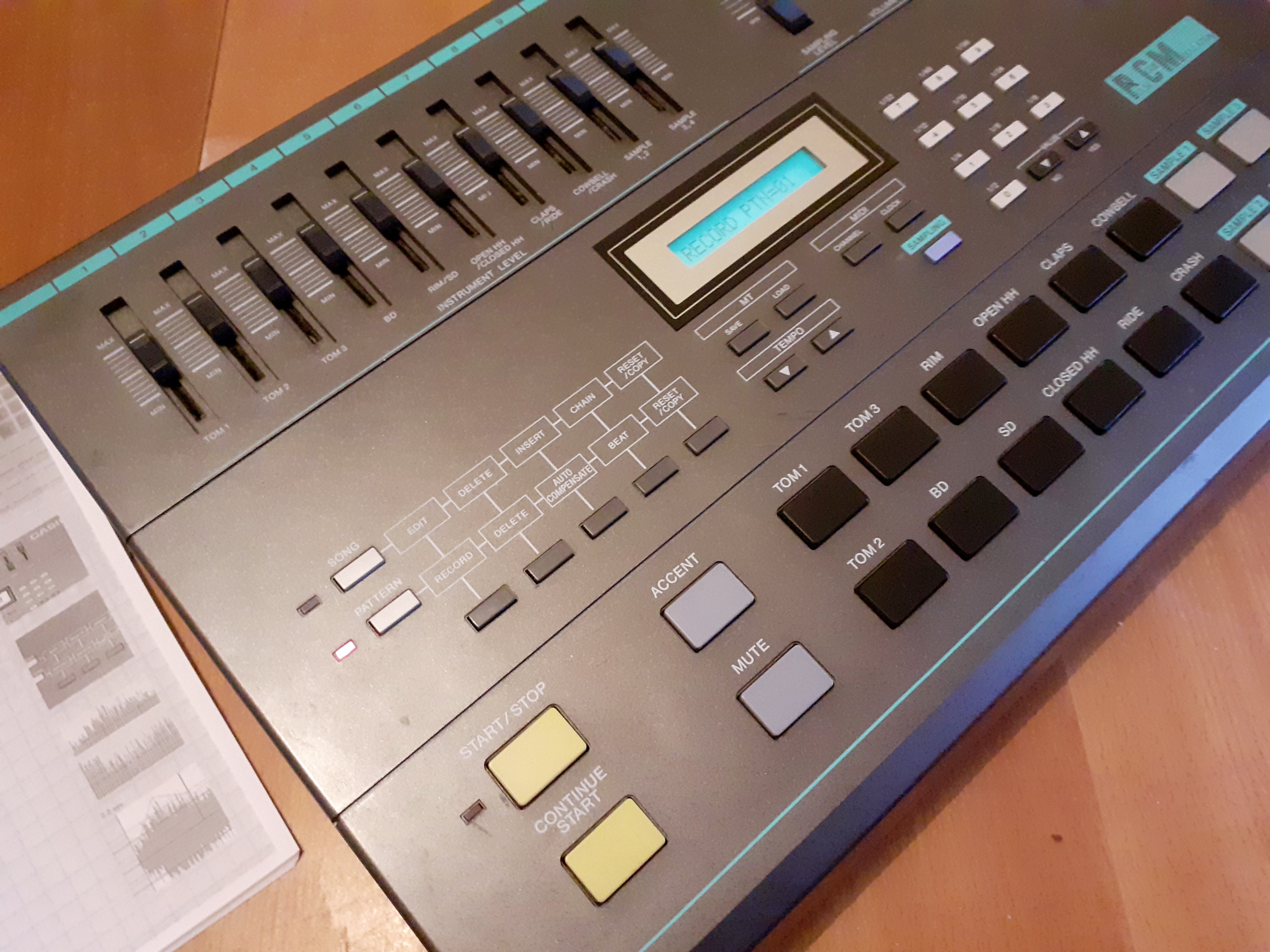 RZ1 Sampling Drum Machine Casio RZ1 Sampling Drum Machine Audiofanzine