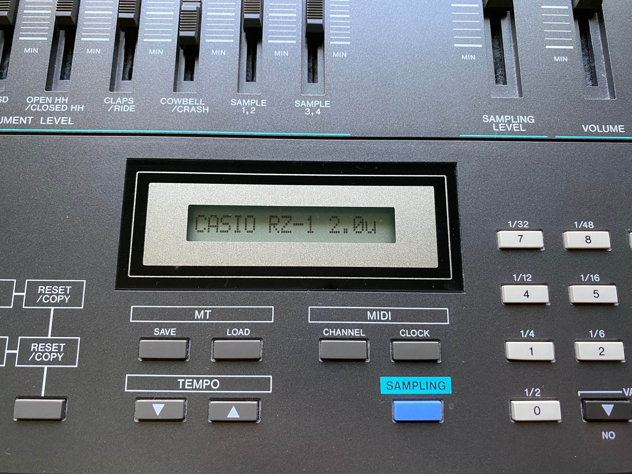 RZ1 Sampling Drum Machine Casio RZ1 Sampling Drum Machine