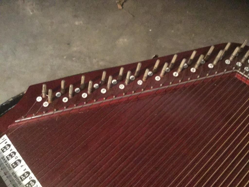 AUTOHARP 36 CORDES Chord Harp Autoharp 36 cordes Audiofanzine