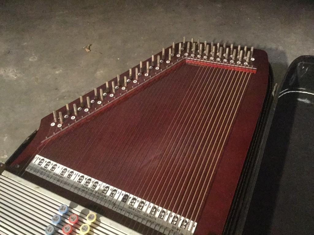 AUTOHARP 36 CORDES Chord Harp Autoharp 36 cordes Audiofanzine
