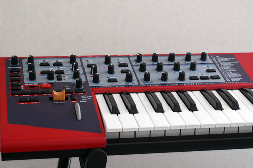 Clavia Nord Lead 2 Red Synth