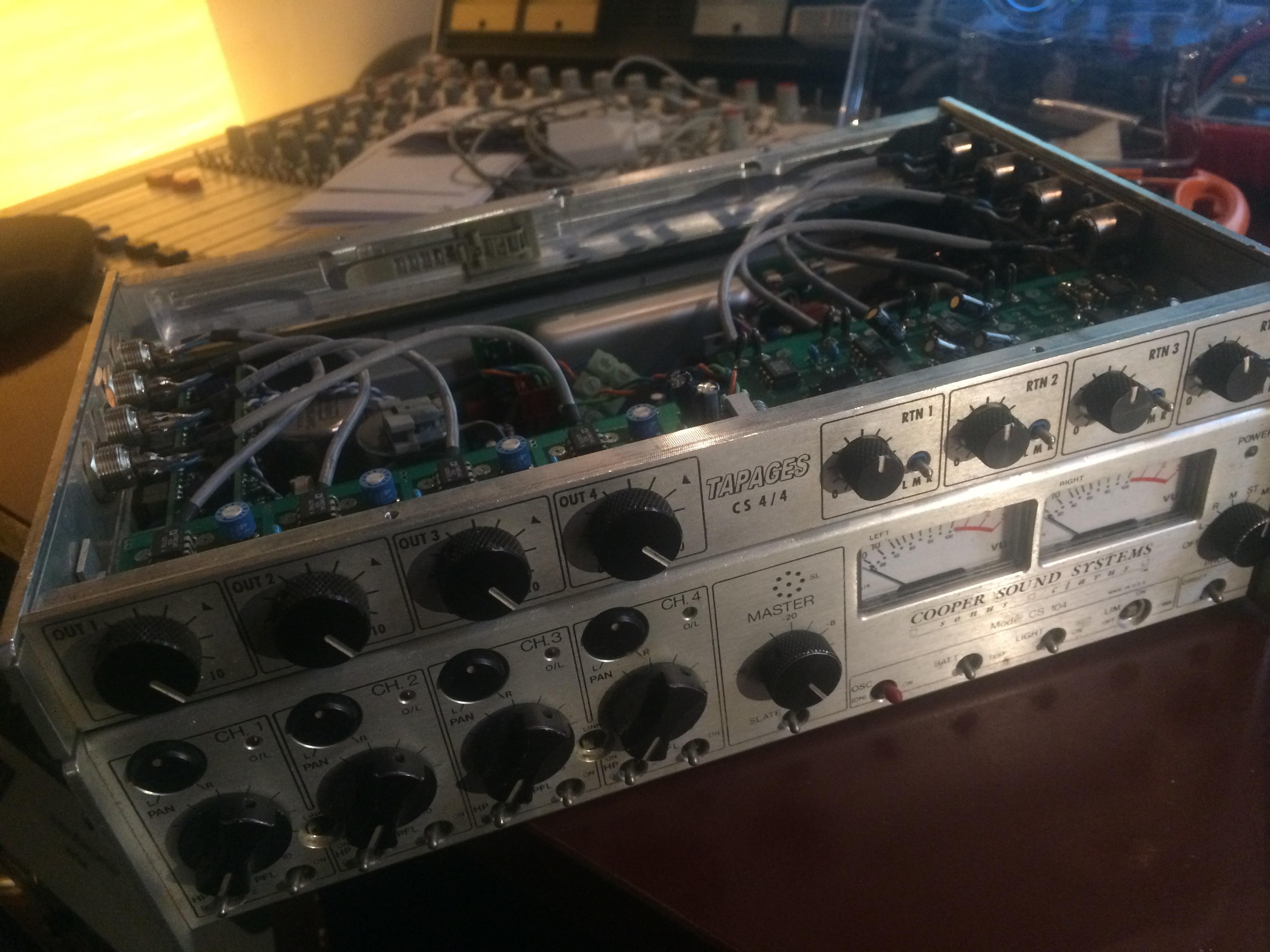 CS 104 Cooper Sound Systems, Inc CS 104 Audiofanzine