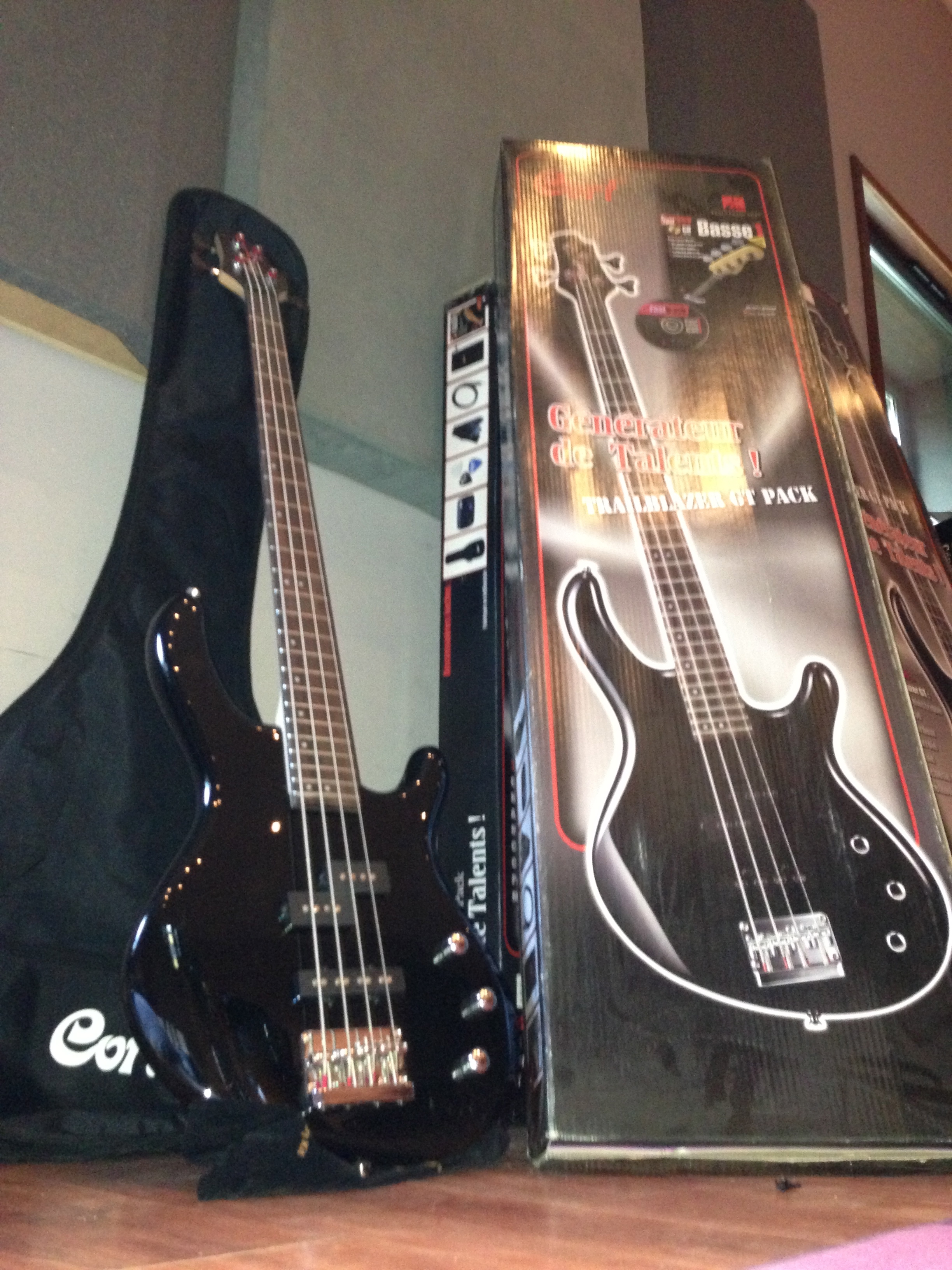 ACTION BASS PACK - Cort Action Bass Pack - Audiofanzine