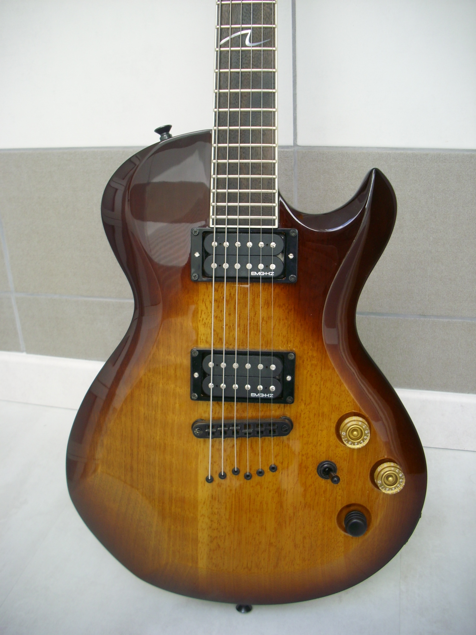 Photo Cort Z44 Cort [Zenox Series] Z44 Tabacco Burst (350709