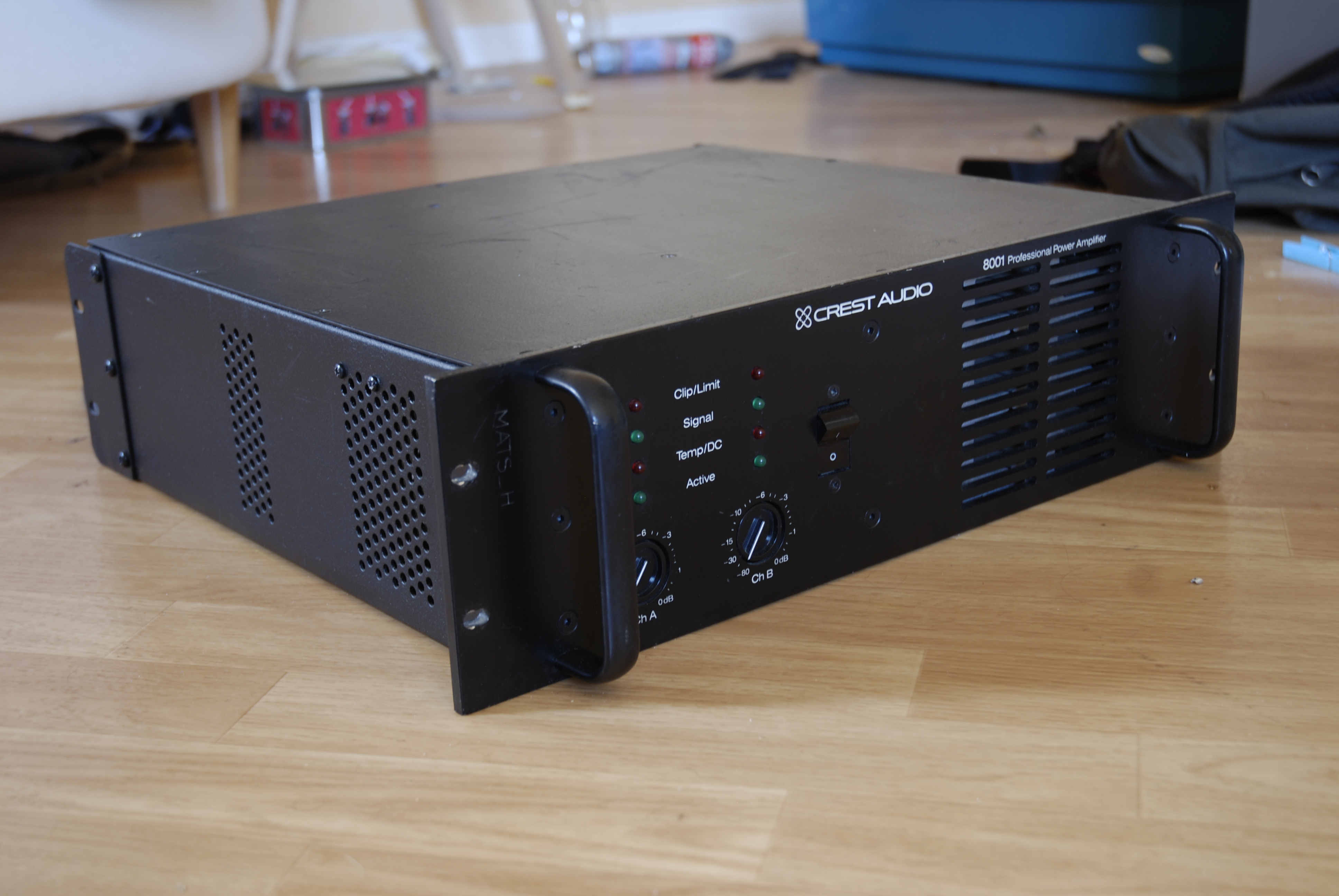 Crest audio. Усилитель crest audio. Усилитель крест аудио 2000. Усилитель крест аудио 2000. Усилитель crest audio.