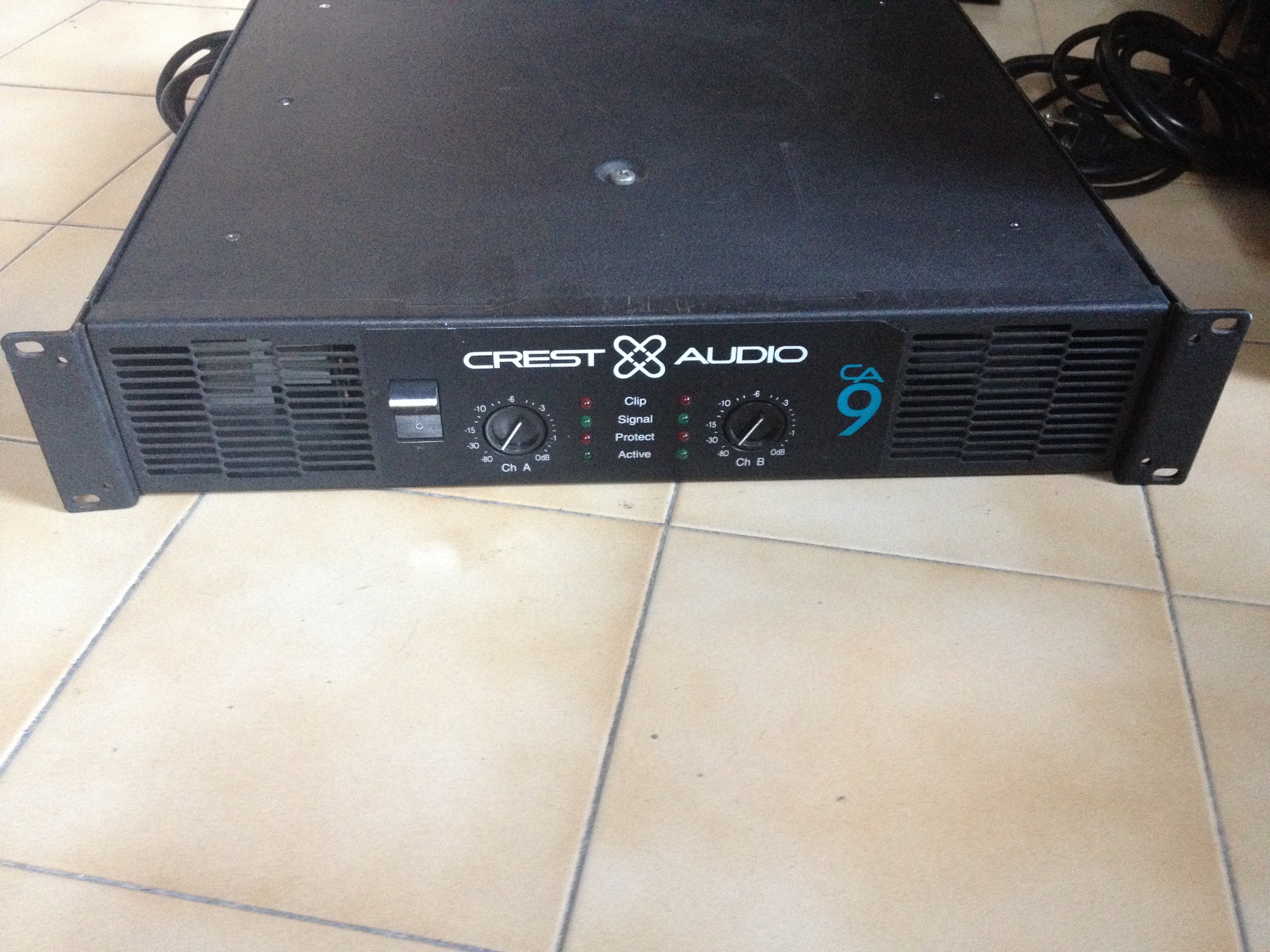 Photo Crest Audio CA 9 Crest Audio CA 9 (32890) (1022227) Audiofanzine