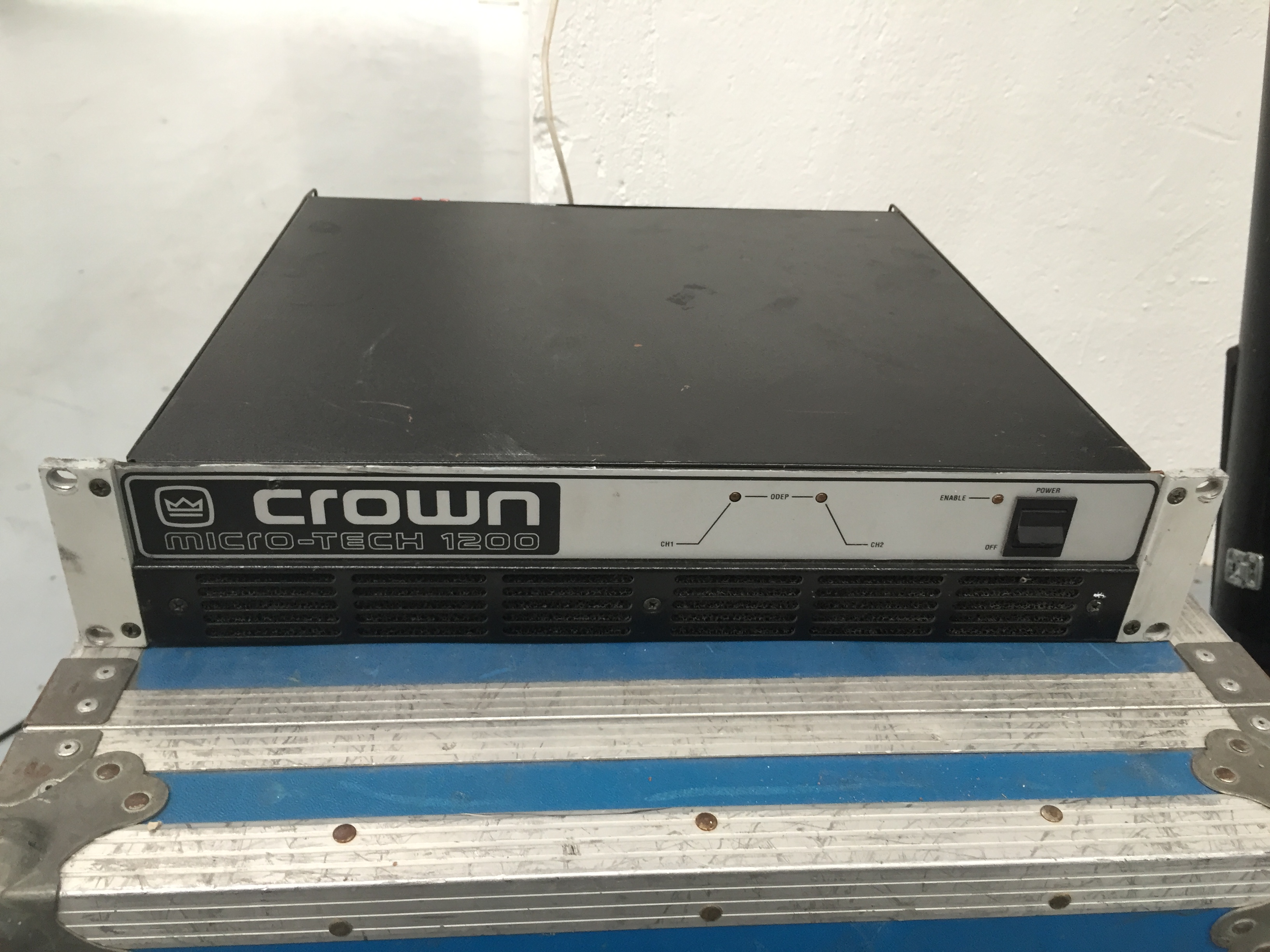 Стол компьютерный crown micro