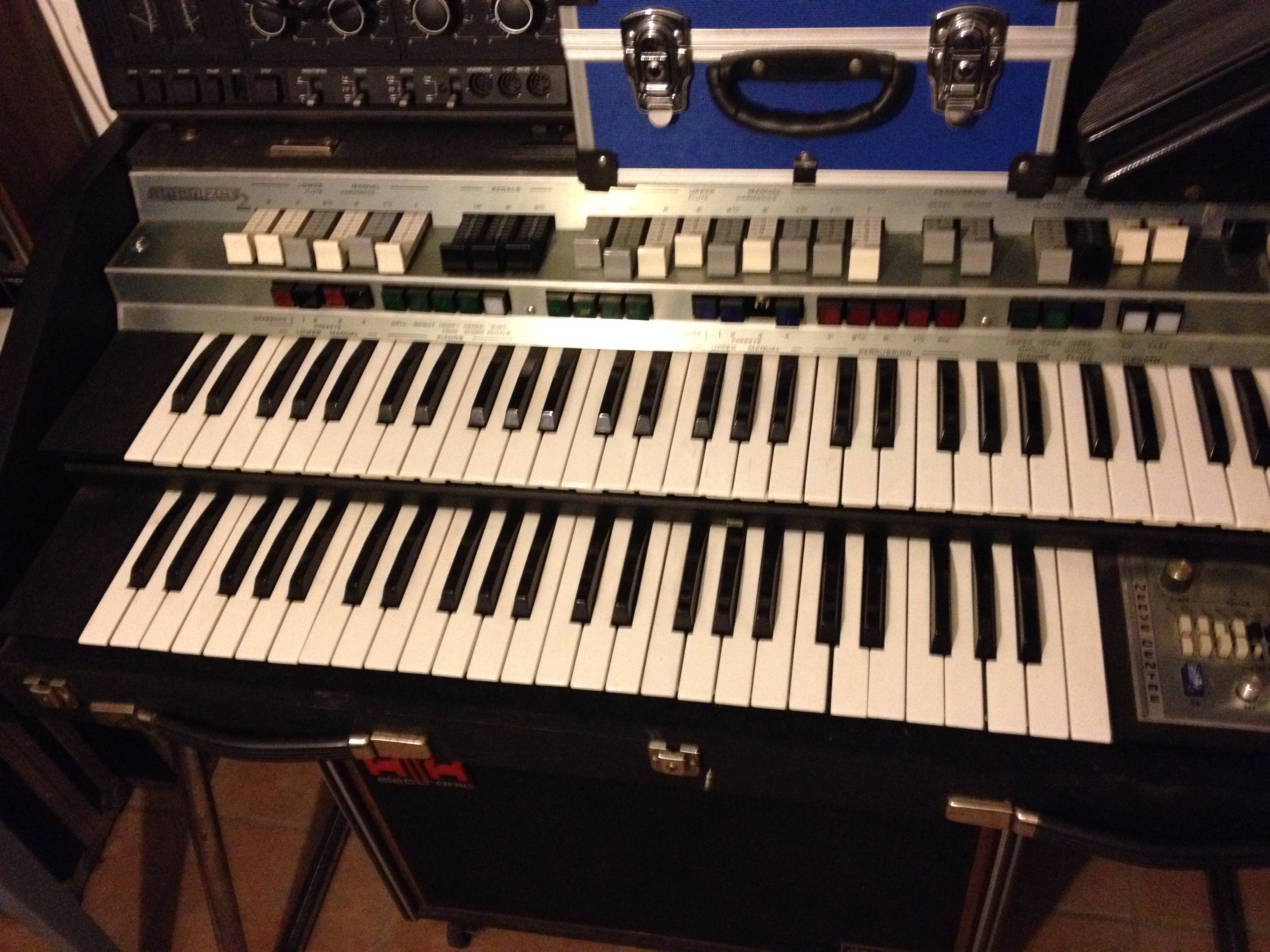 ORGANIZER 2 Crumar Organizer 2 Audiofanzine