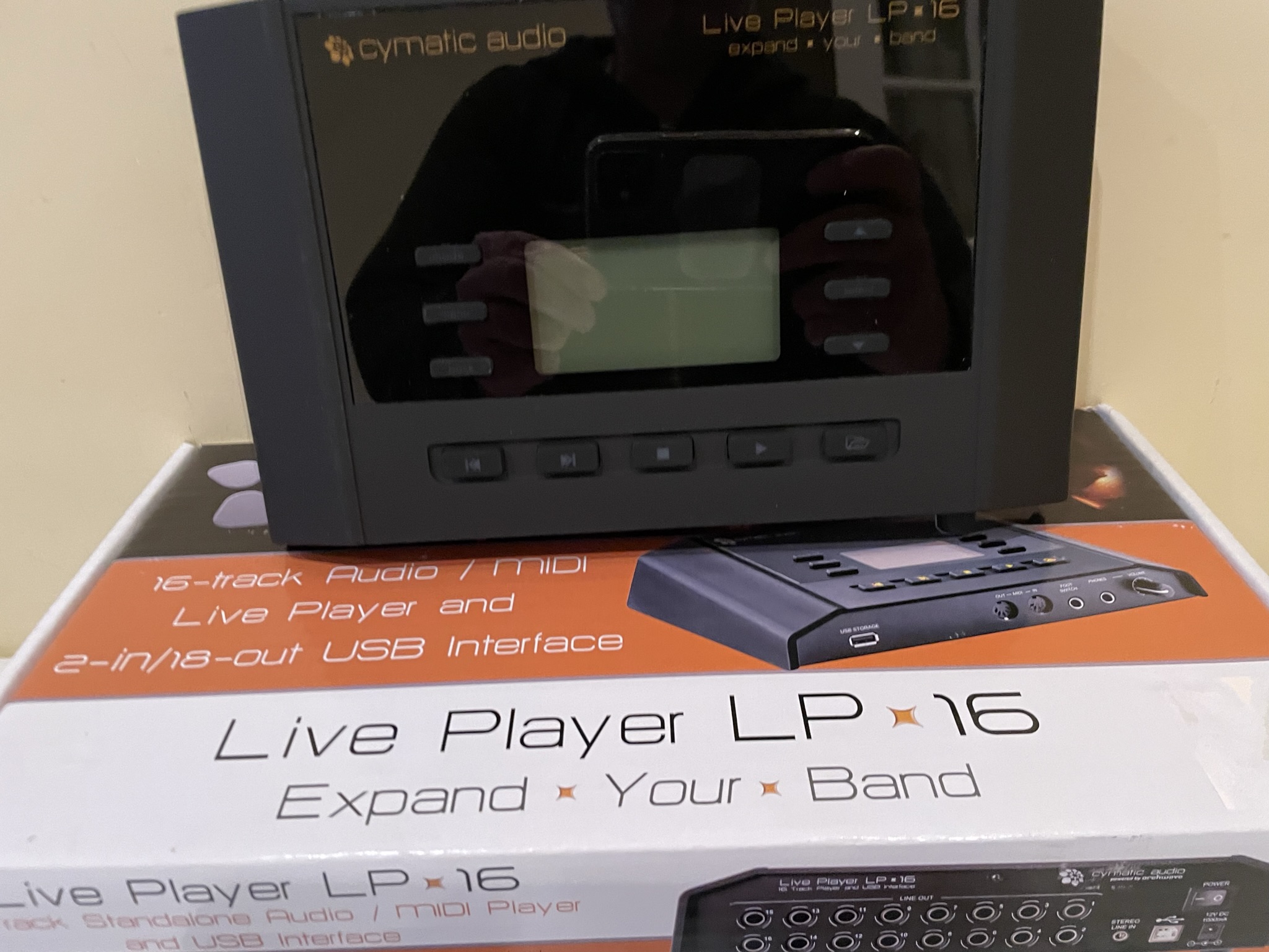LP16 Cymatic Audio LP16 Audiofanzine