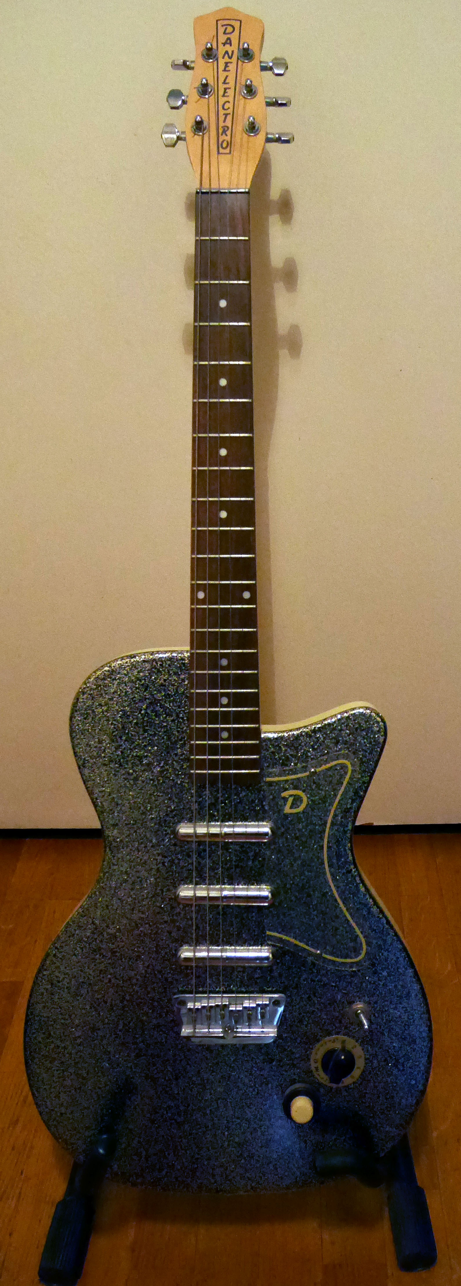 Danelectro 56-U3 Silver Sparkle | lehoidulichhanoi.vn