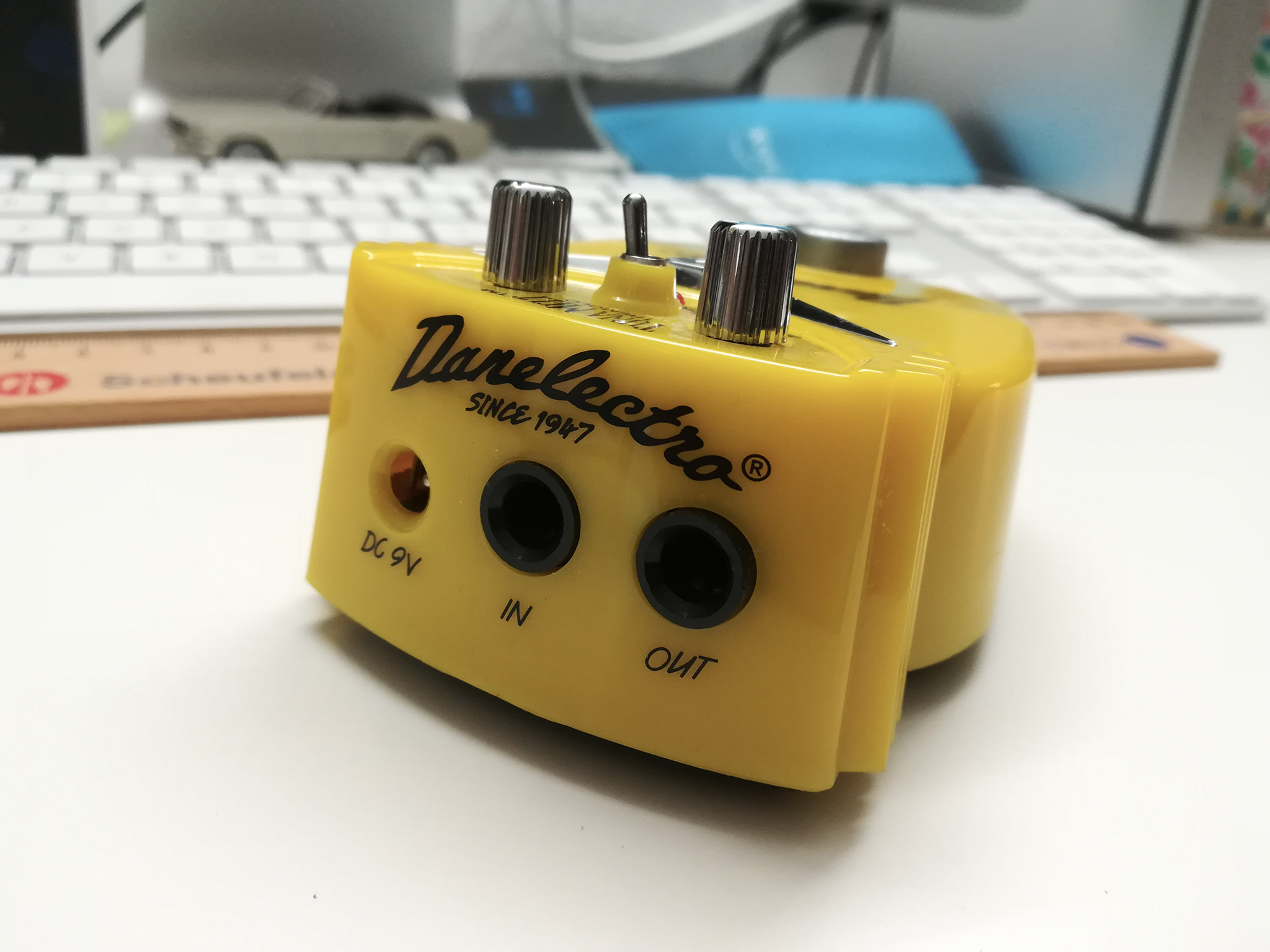 DJ5 Tuna Melt Tremolo Danelectro DJ5 Tuna Melt Tremolo Audiofanzine