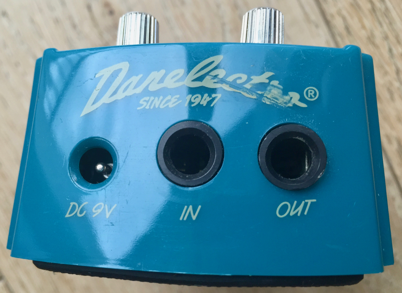 DJ-9 Surf & Turf Compressor Danelectro - Audiofanzine