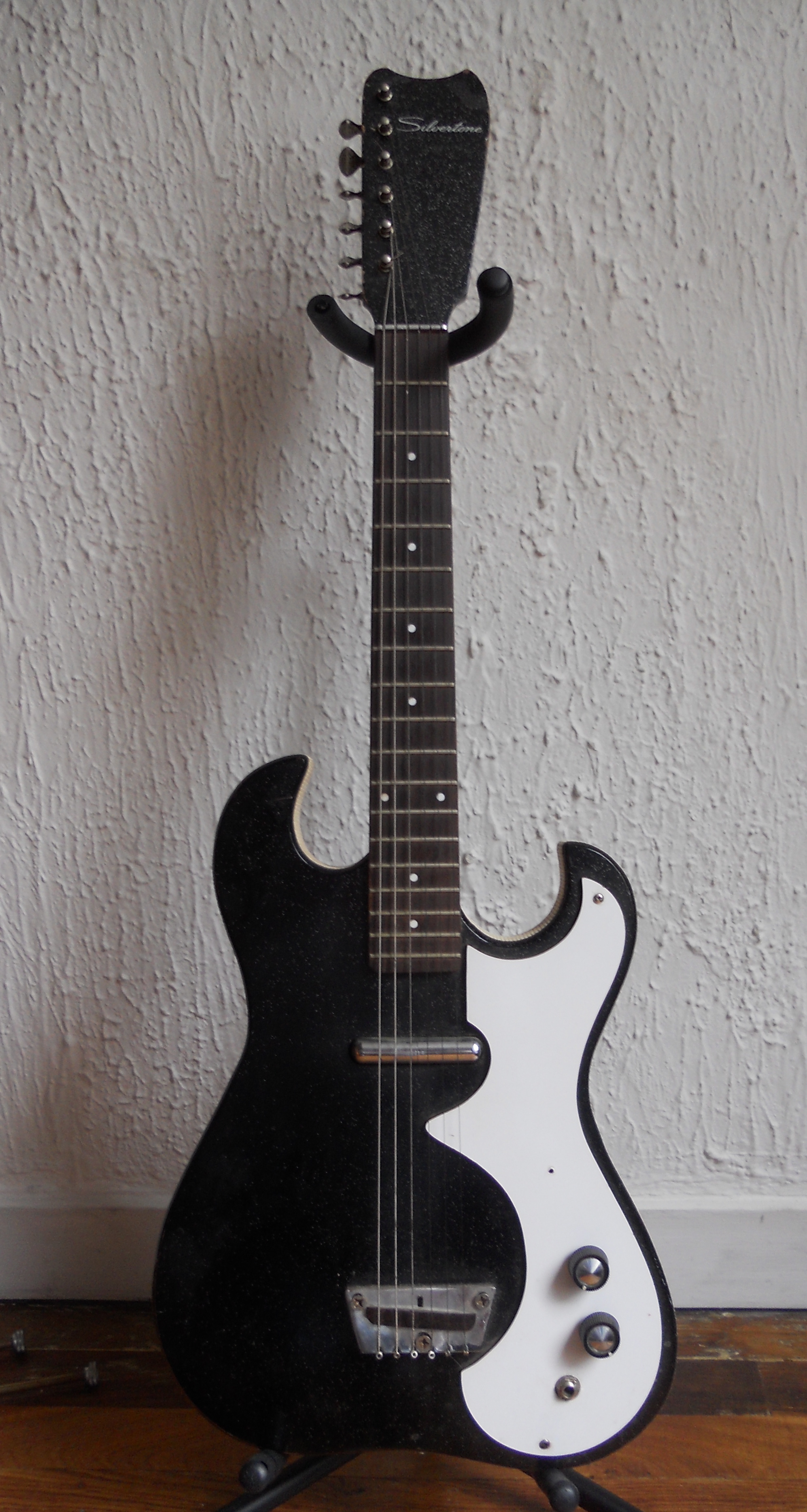 value of silvertone guitar