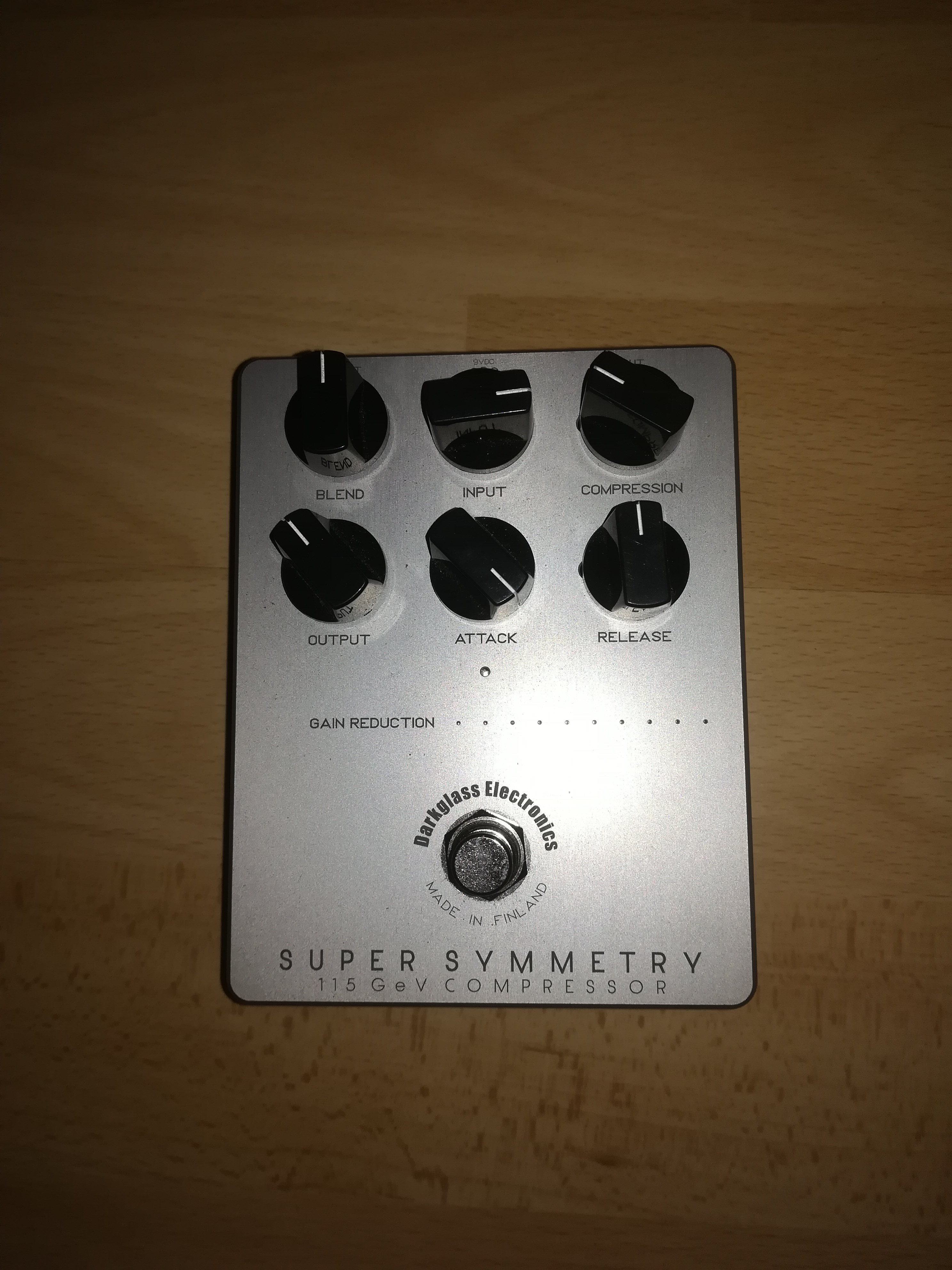 Darkglass Electronics / Super Symmetryの+inforsante.fr