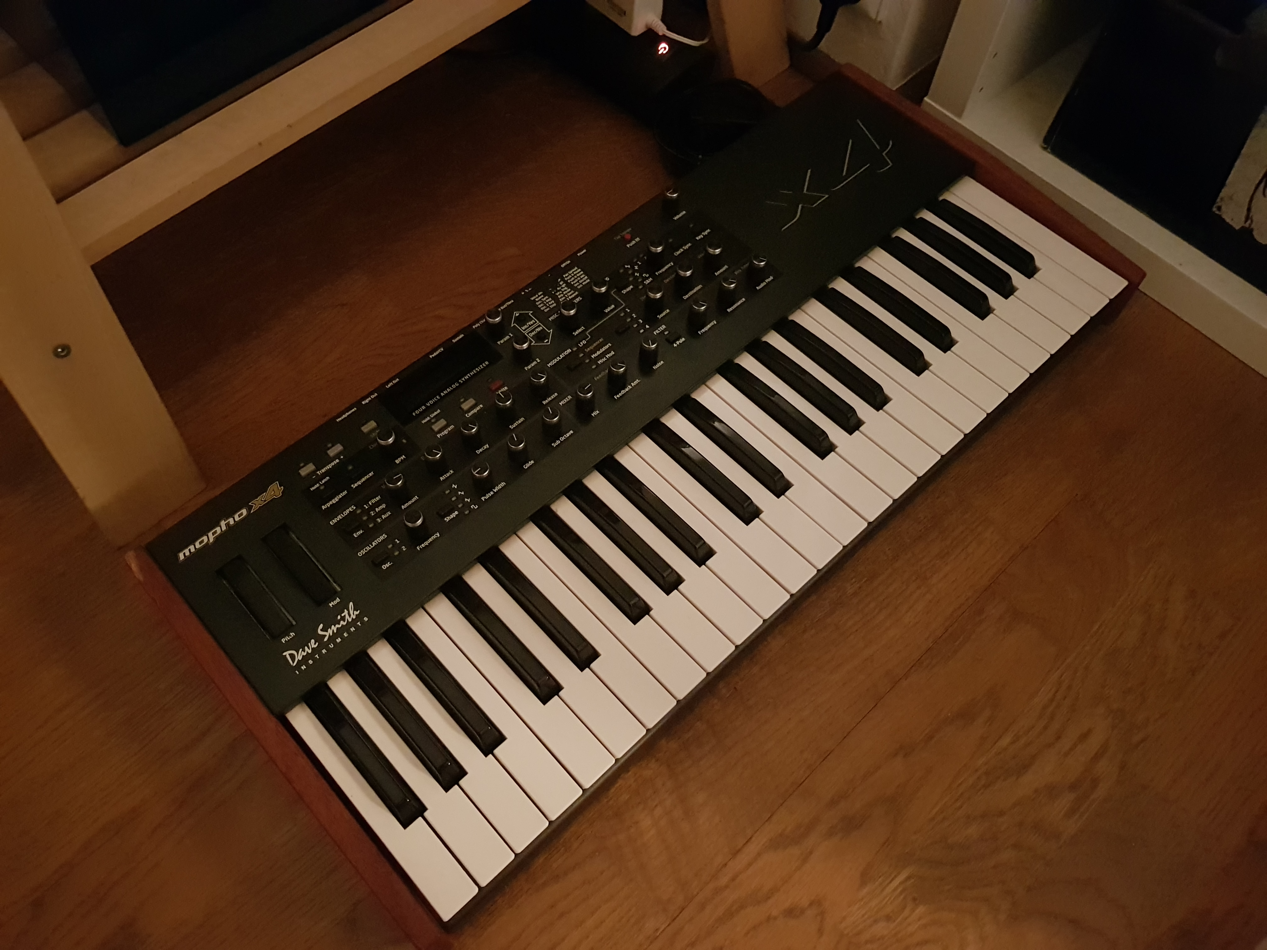 MOPHO X4 Dave Smith Instruments Mopho x4 Audiofanzine
