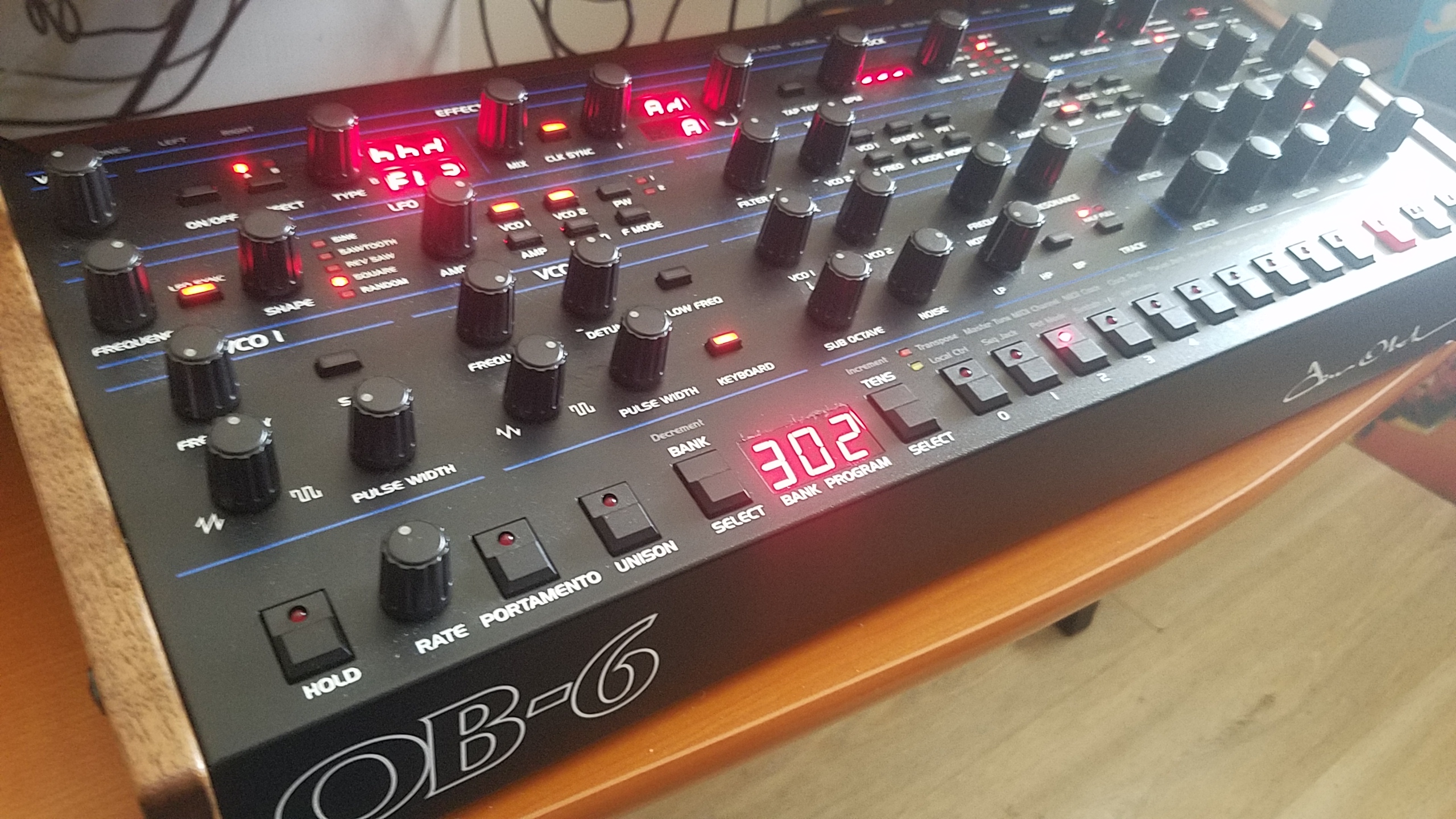 OB-6 DESKTOP - Dave Smith Instruments OB-6 Desktop - Audiofanzine