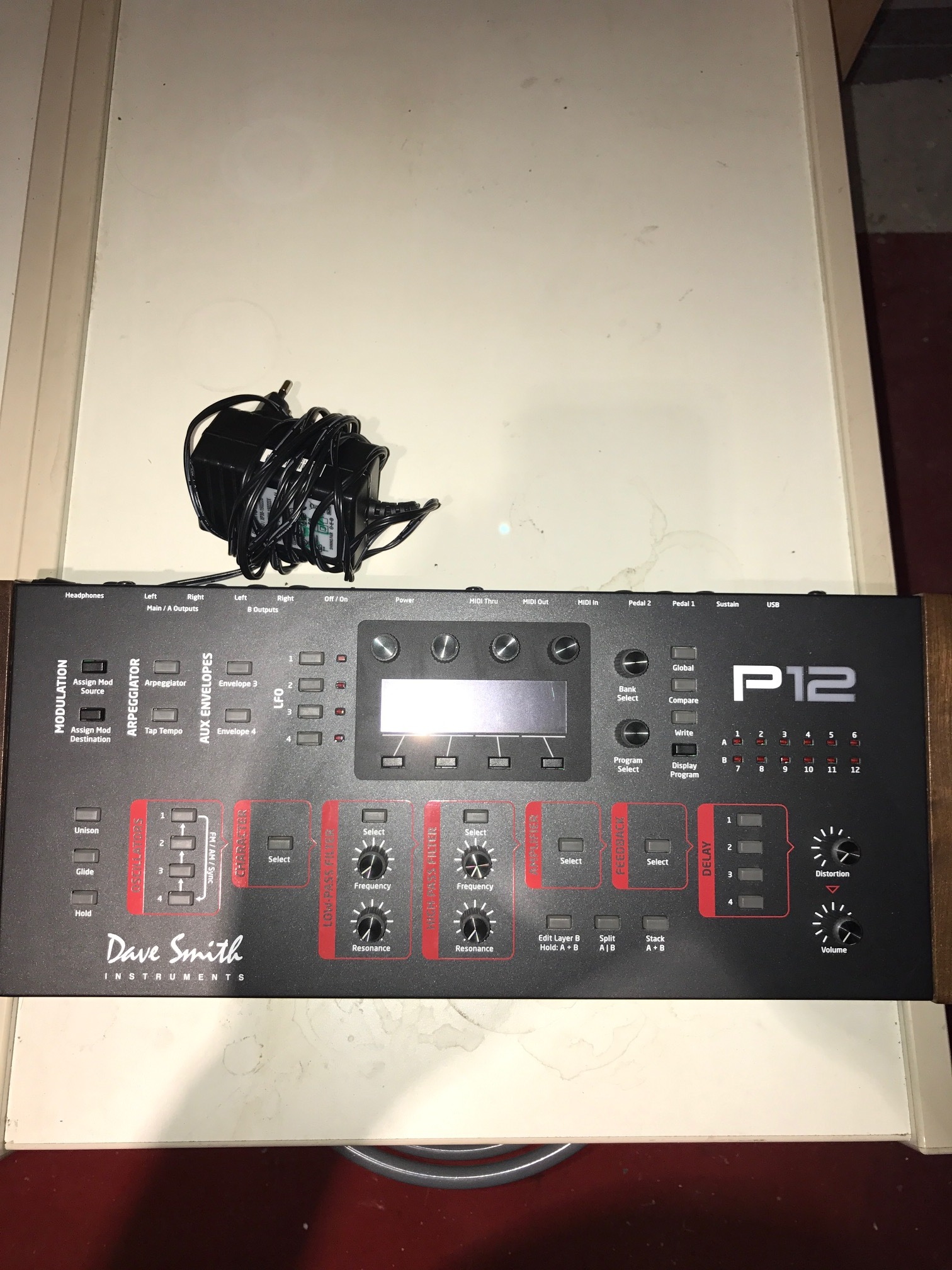 PROPHET 12 MODULE Dave Smith Instruments Prophet 12 Module Audiofanzine