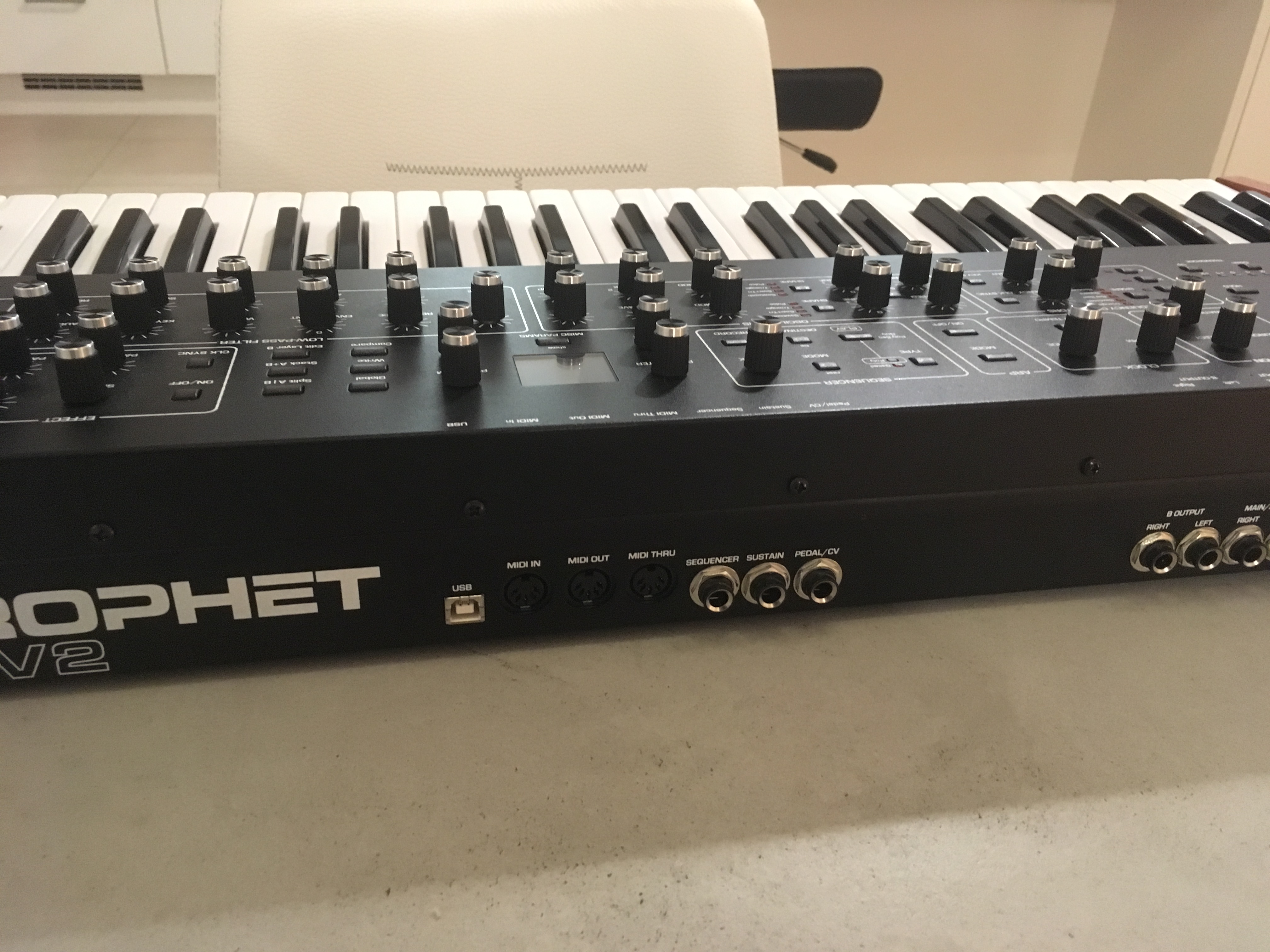 Photo Dave Smith Instruments Prophet REV2 8 voix Dave Smith
