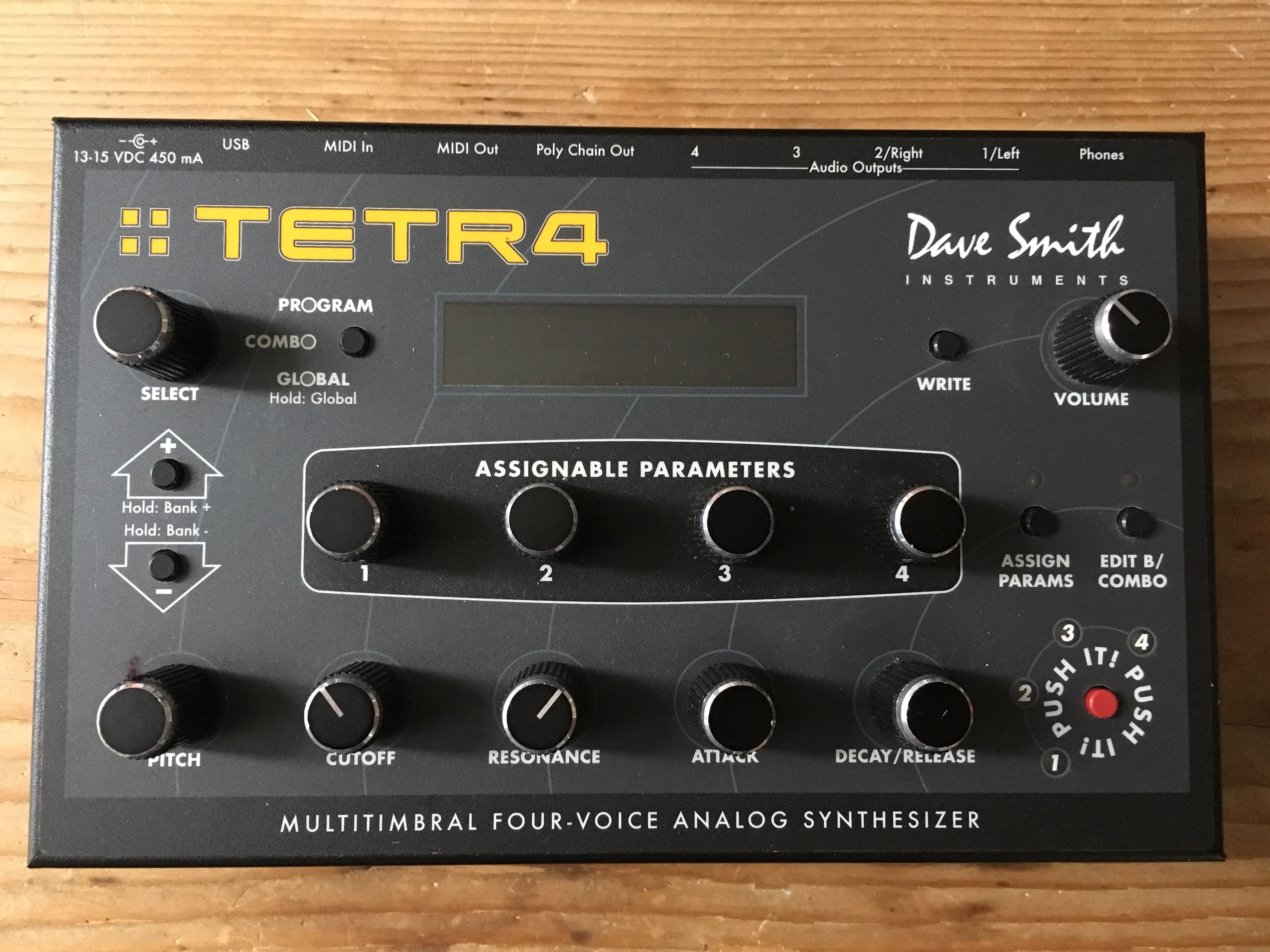Photo Dave Smith Instruments Tetra : Dave Smith Instruments Tetra