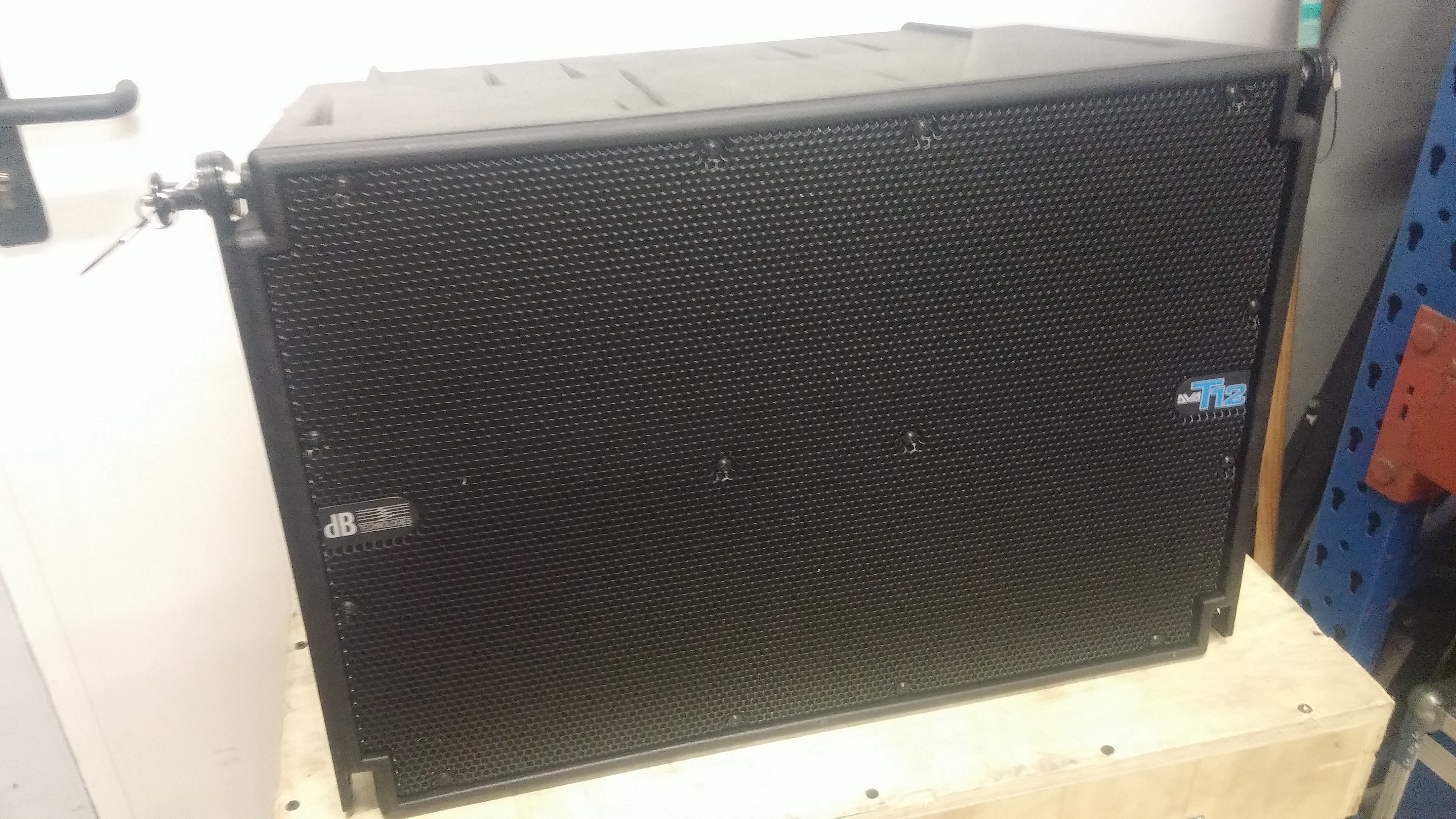 DVA T12 dB Technologies DVA T12 Audiofanzine