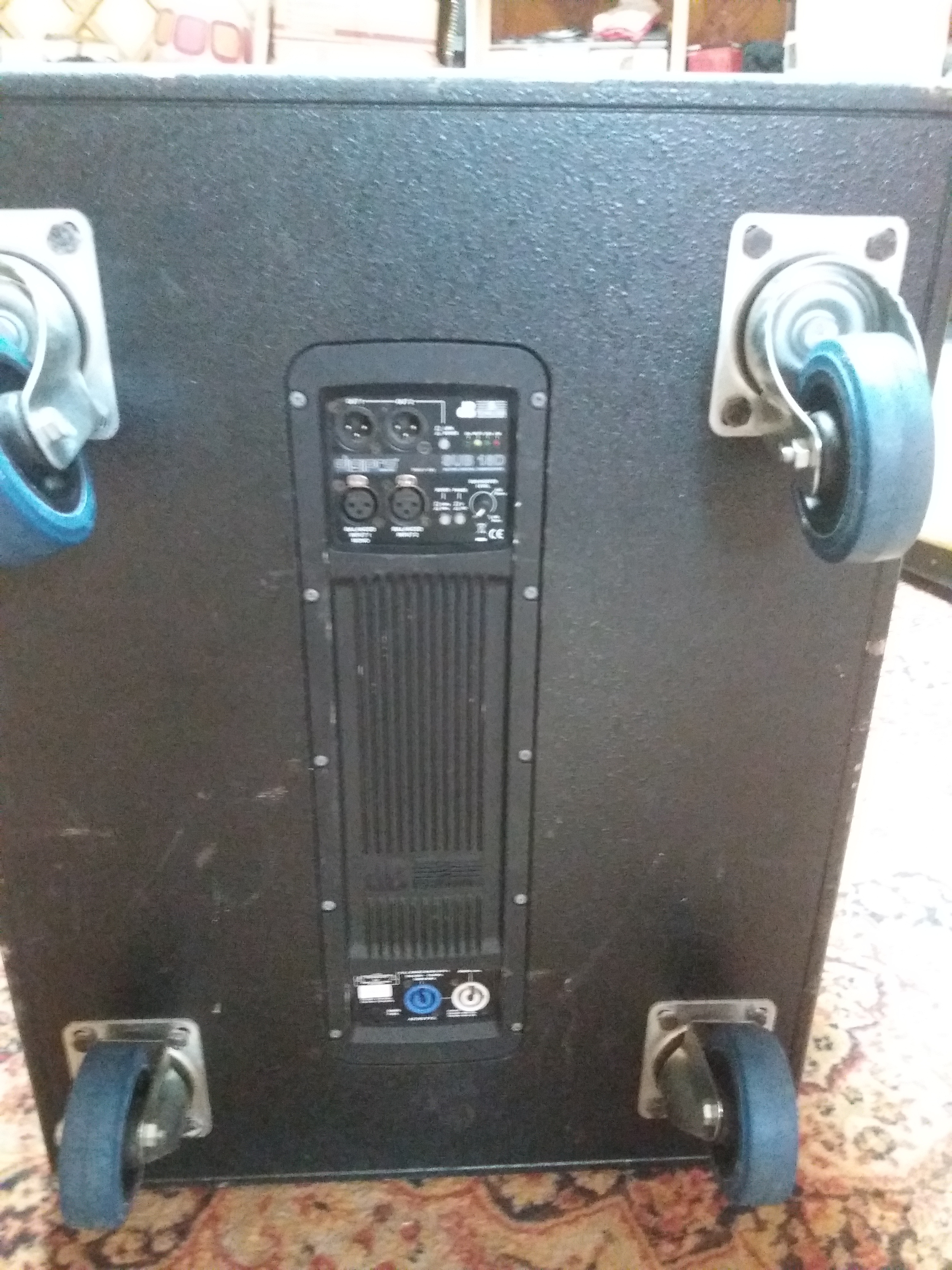 SUB 18D dB Technologies Sub 18D Audiofanzine