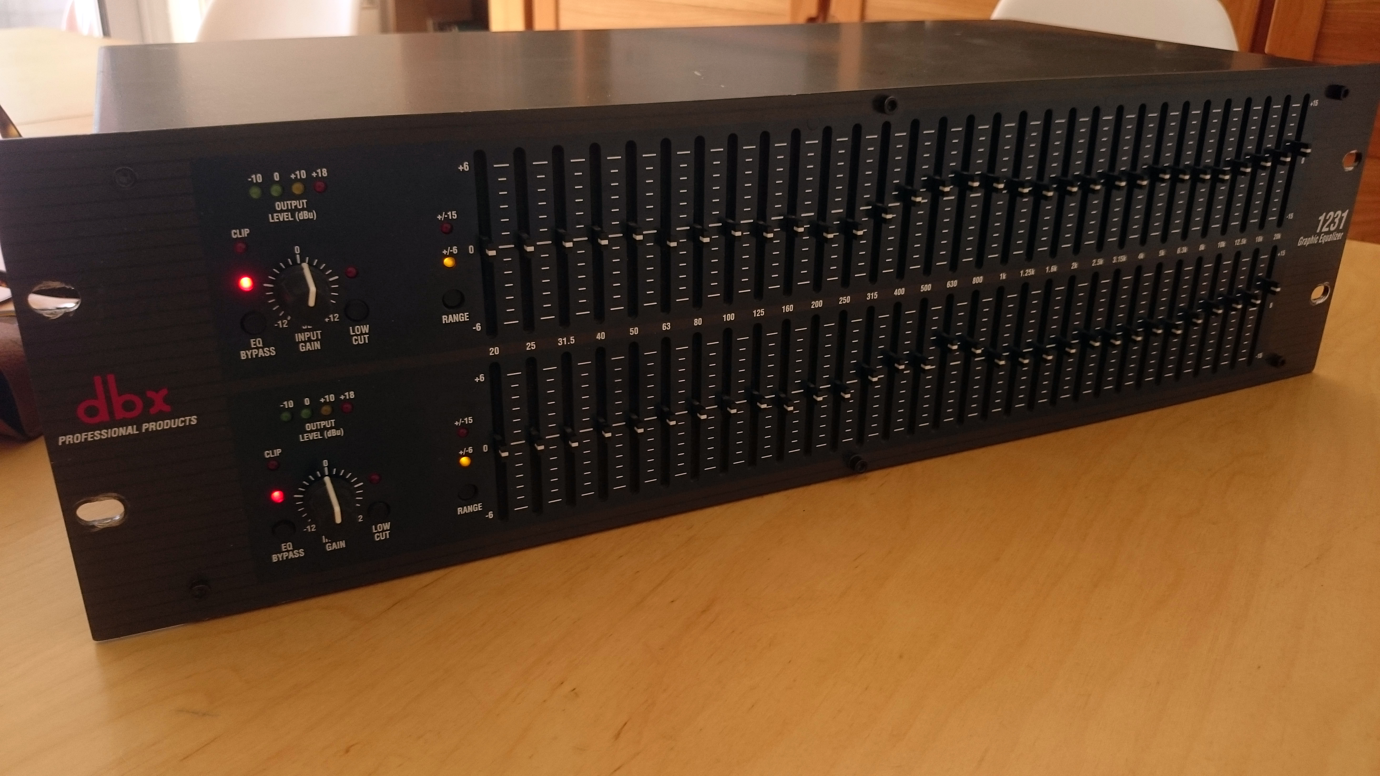 1231 Dbx 1231 Audiofanzine 1231-dbx-1231-audiofanzine