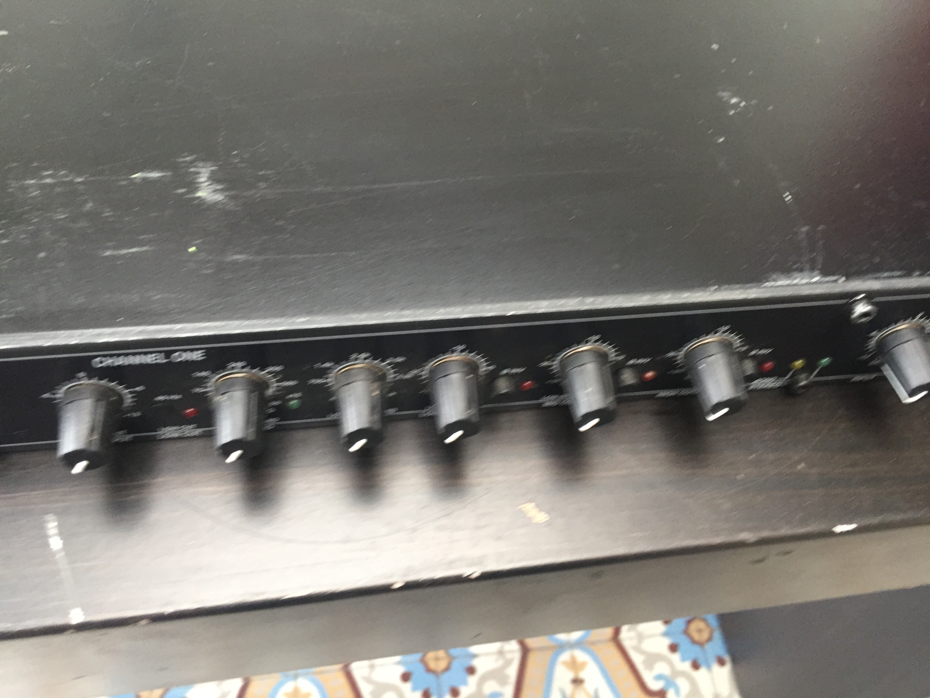 dbx 234XL image (#1841432) - Audiofanzine