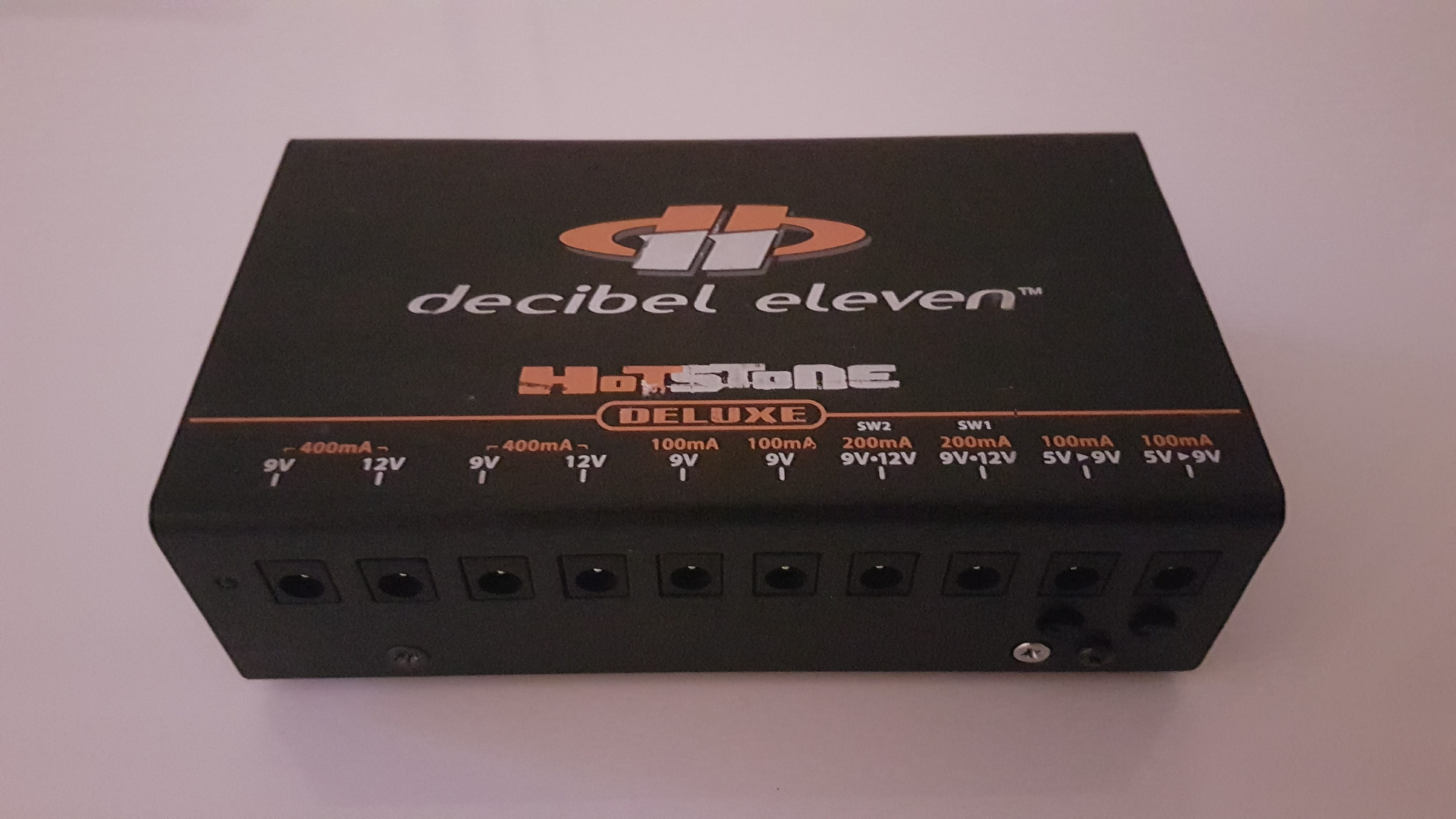 Photo Decibel Eleven Hot Stone Deluxe Decibel Eleven Hot Stone SM