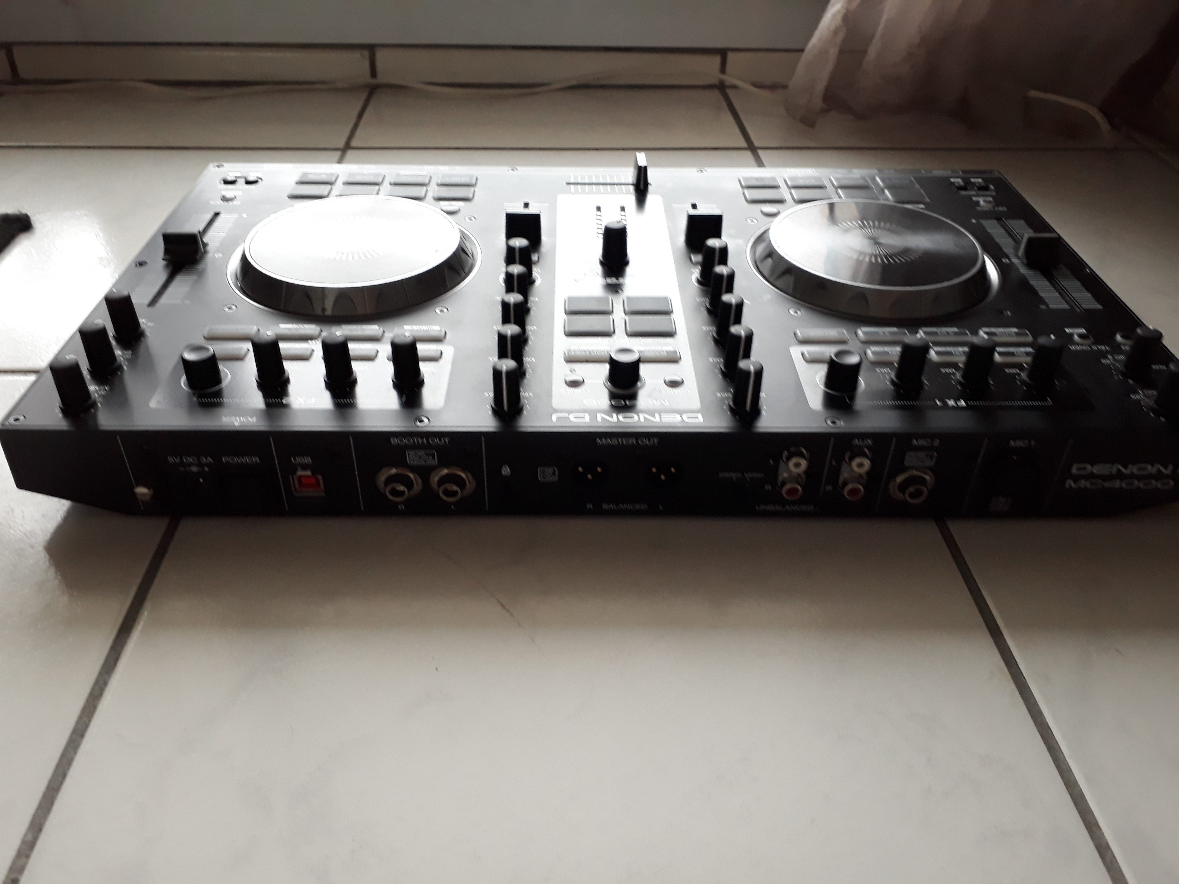 MC4000 Denon DJ MC4000 Audiofanzine