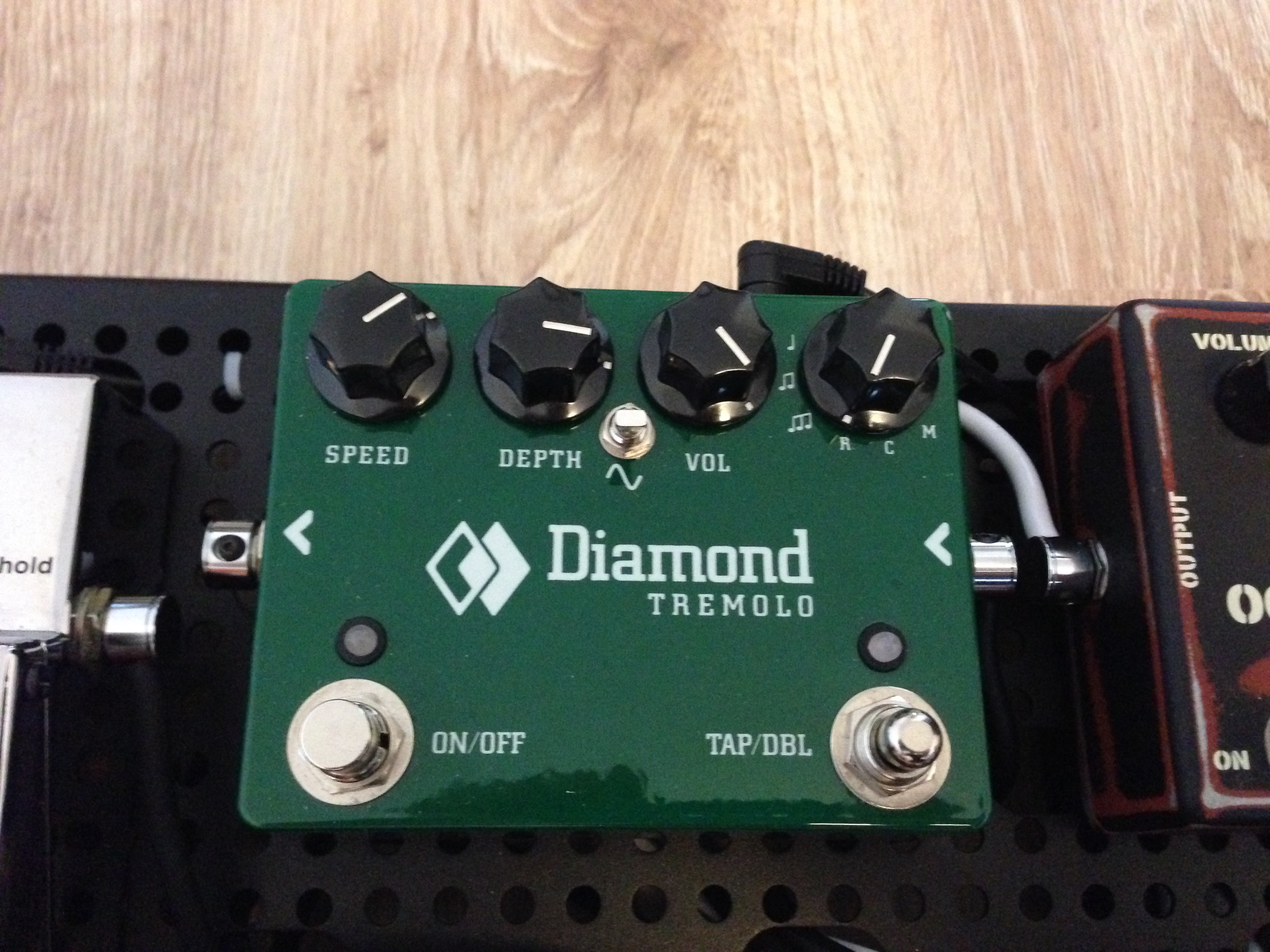 Diamond Pedals Tremolo image (1534663) Audiofanzine