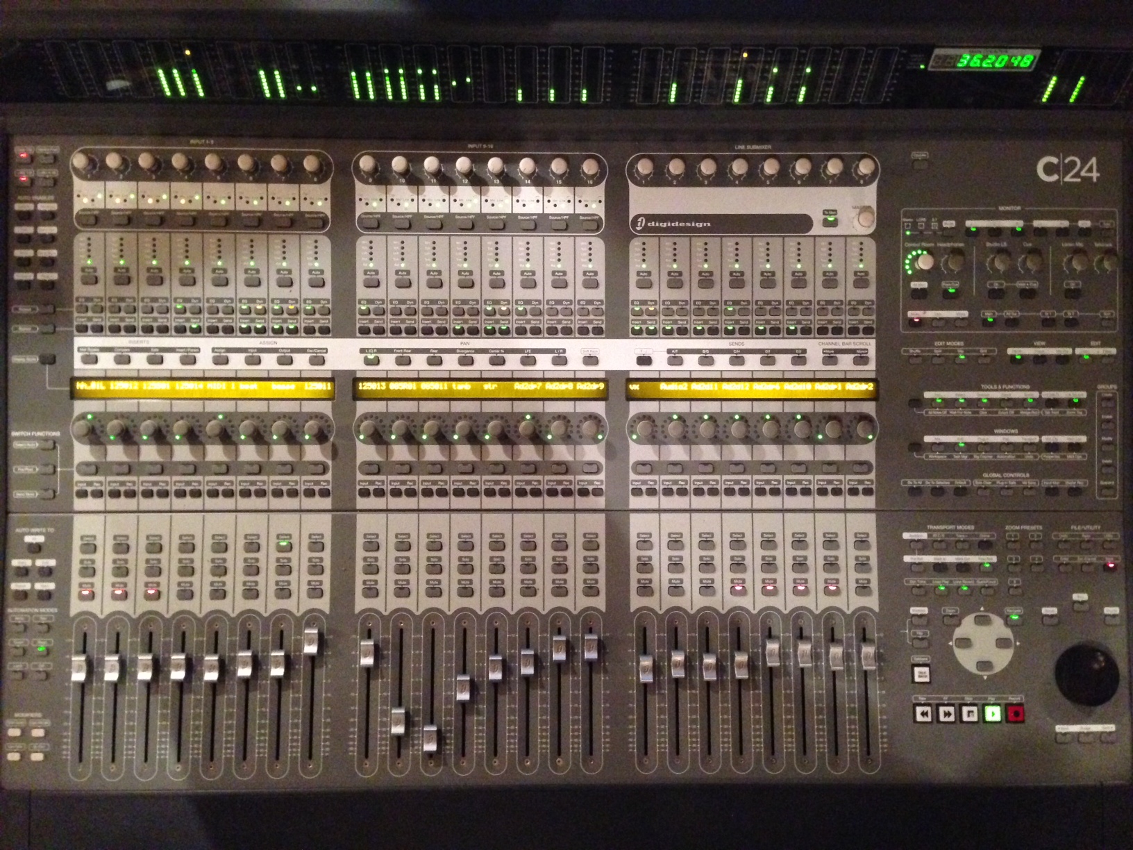 Photo Digidesign C24 : Digidesign C24 (37868) (#834746) - Audiofanzine