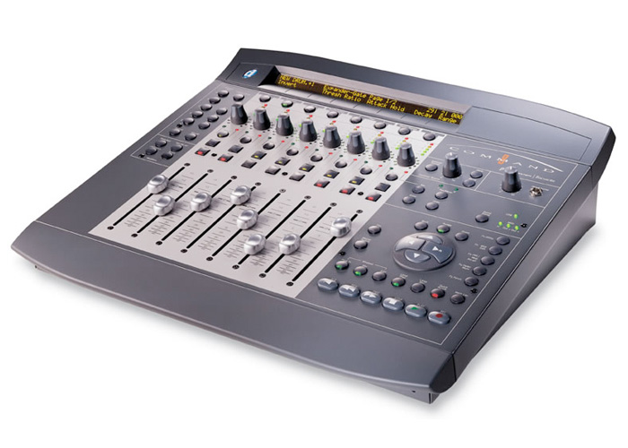 Digidesign Command 8 image (1558147) Audiofanzine