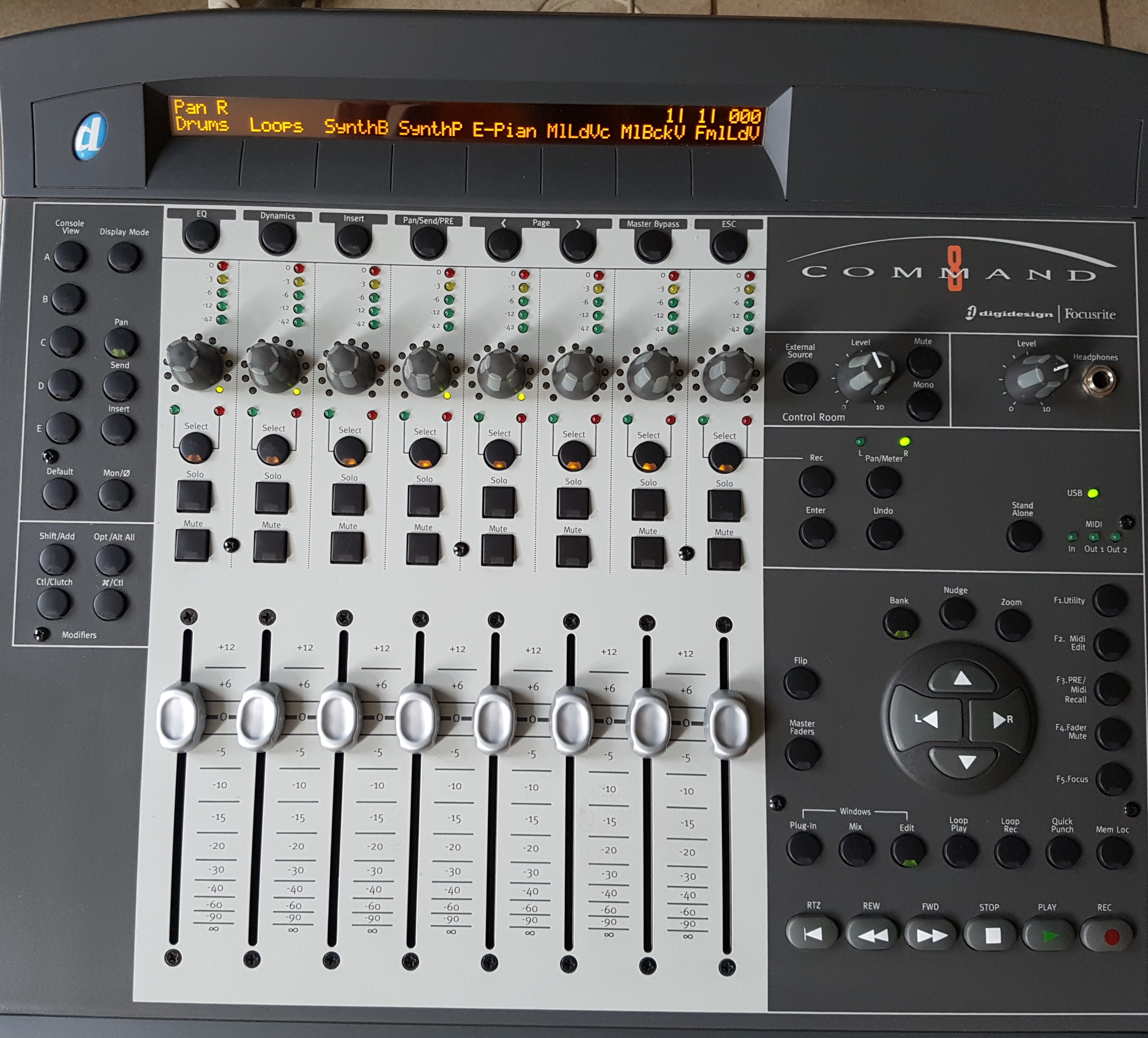 Photo Digidesign Command 8 20170805 113016 (1856601) Audiofanzine