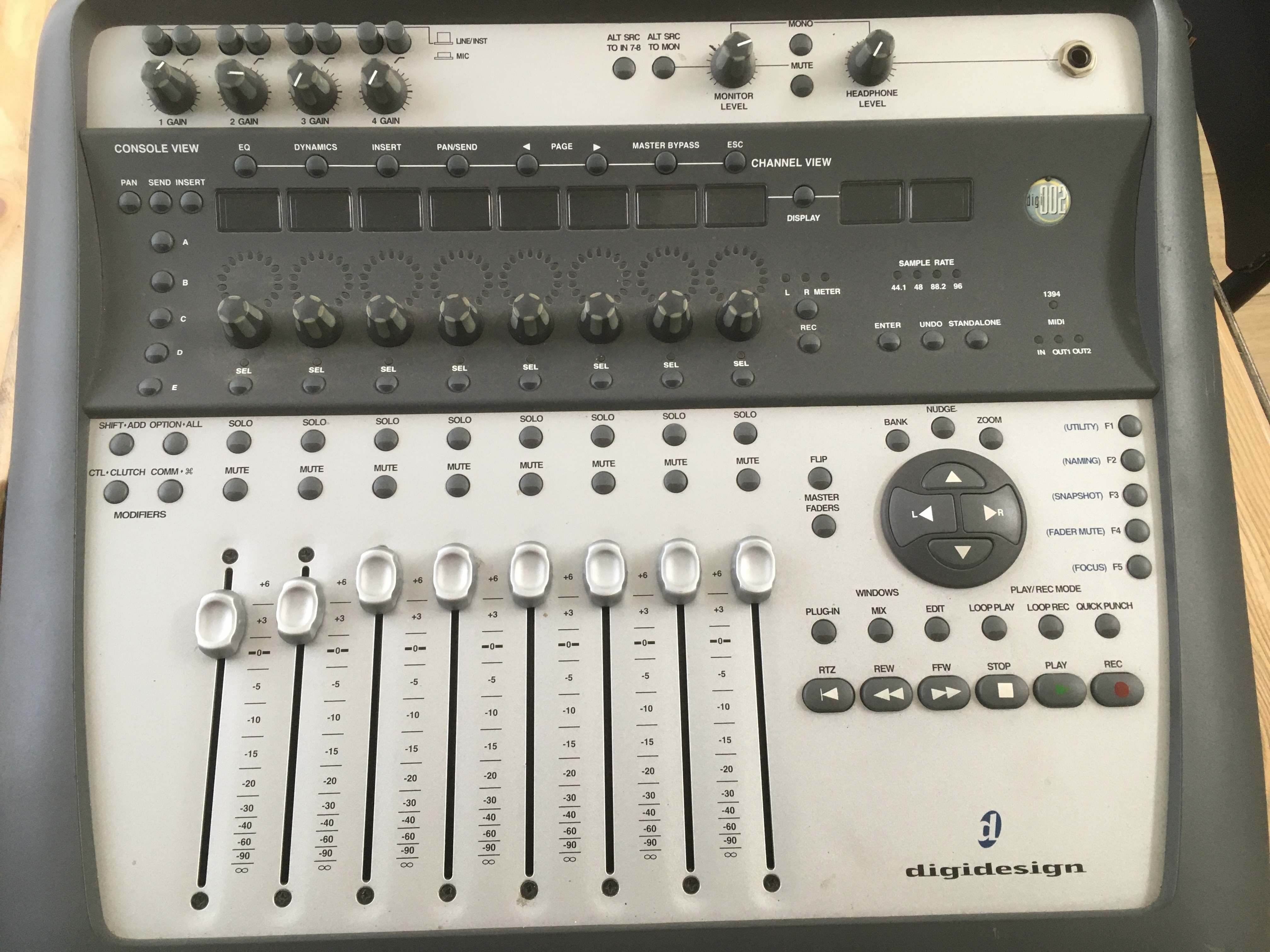 Vends DIGI 002 console + DIGI 002 rack (Aquitaine) Audiofanzine