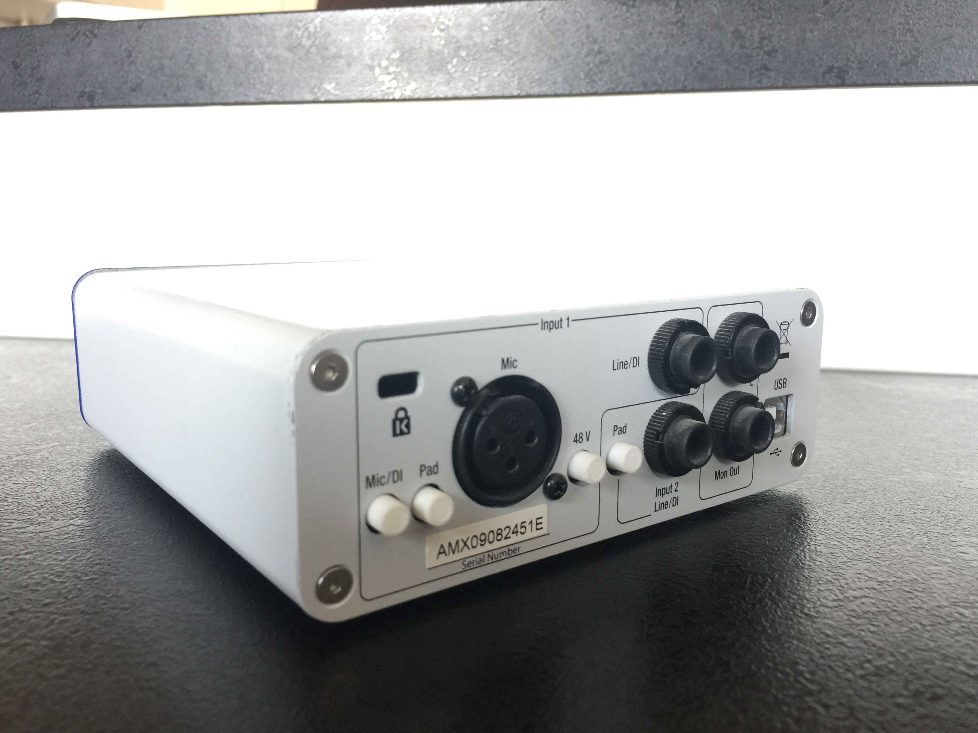 Digidesign 002. MBOX DS-25.