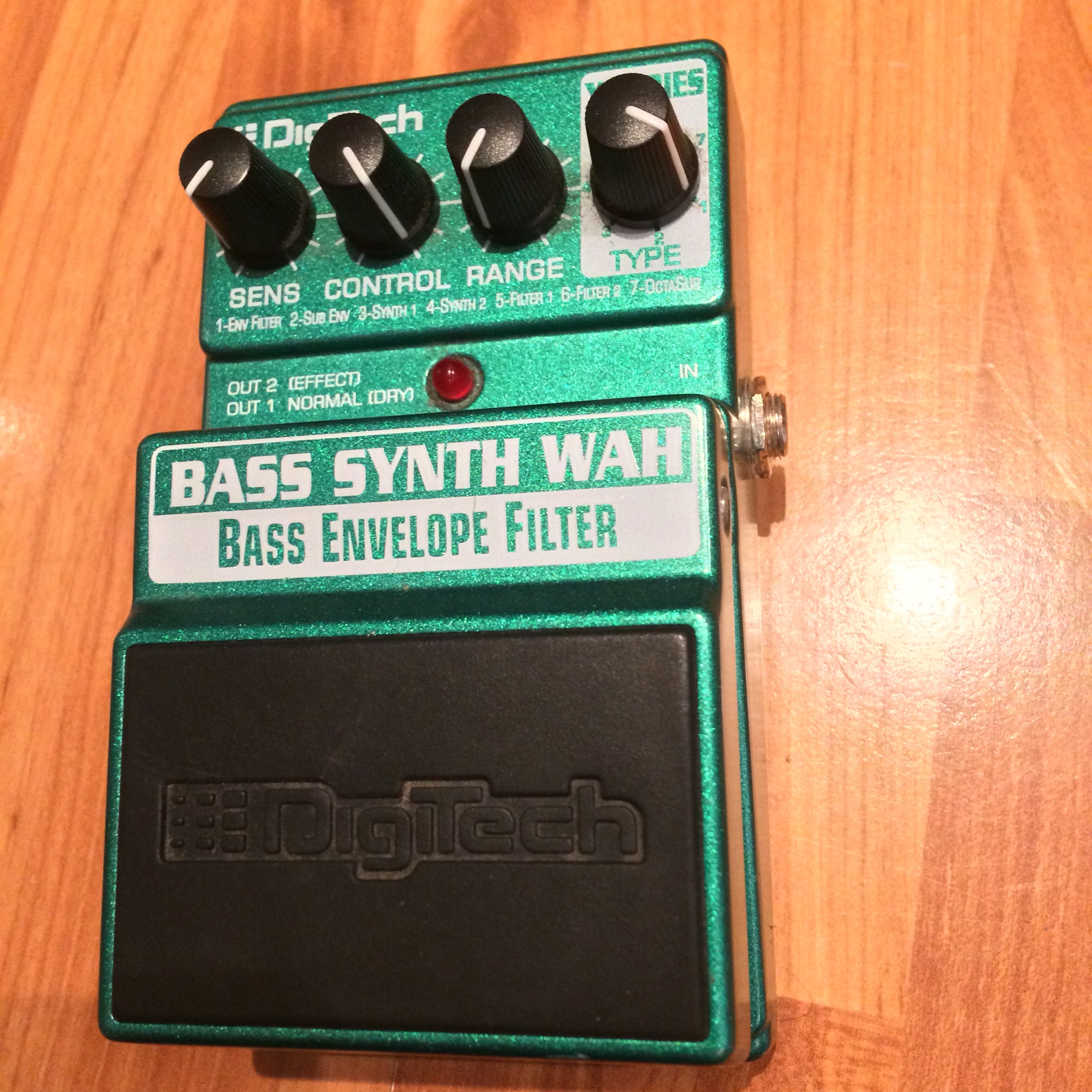 Bass Synth Wah Digitech (ProvenceAlpesCôte d'Azur) Audiofanzine