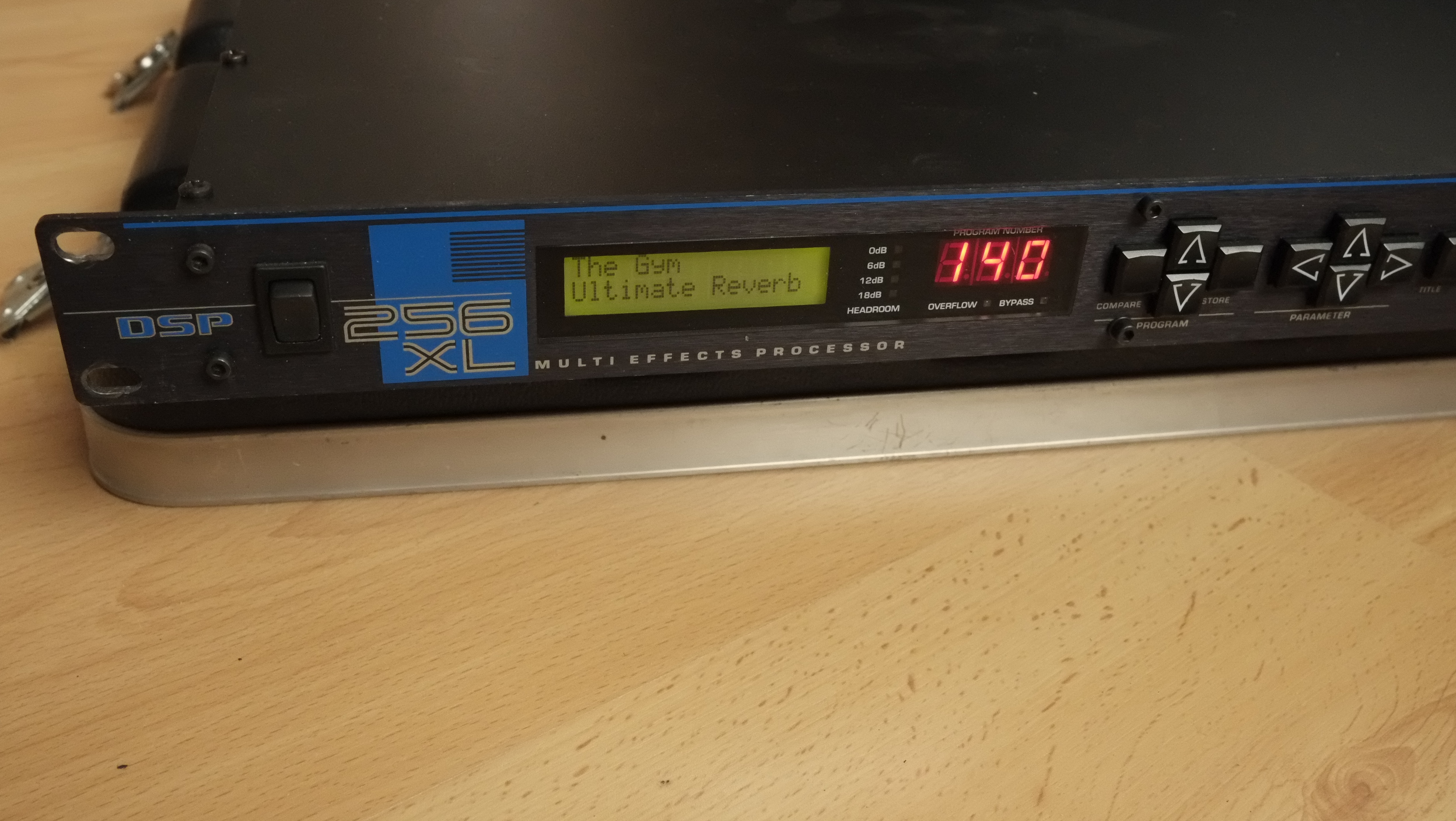 DSP 256 XL DigiTech DSP 256 XL Audiofanzine