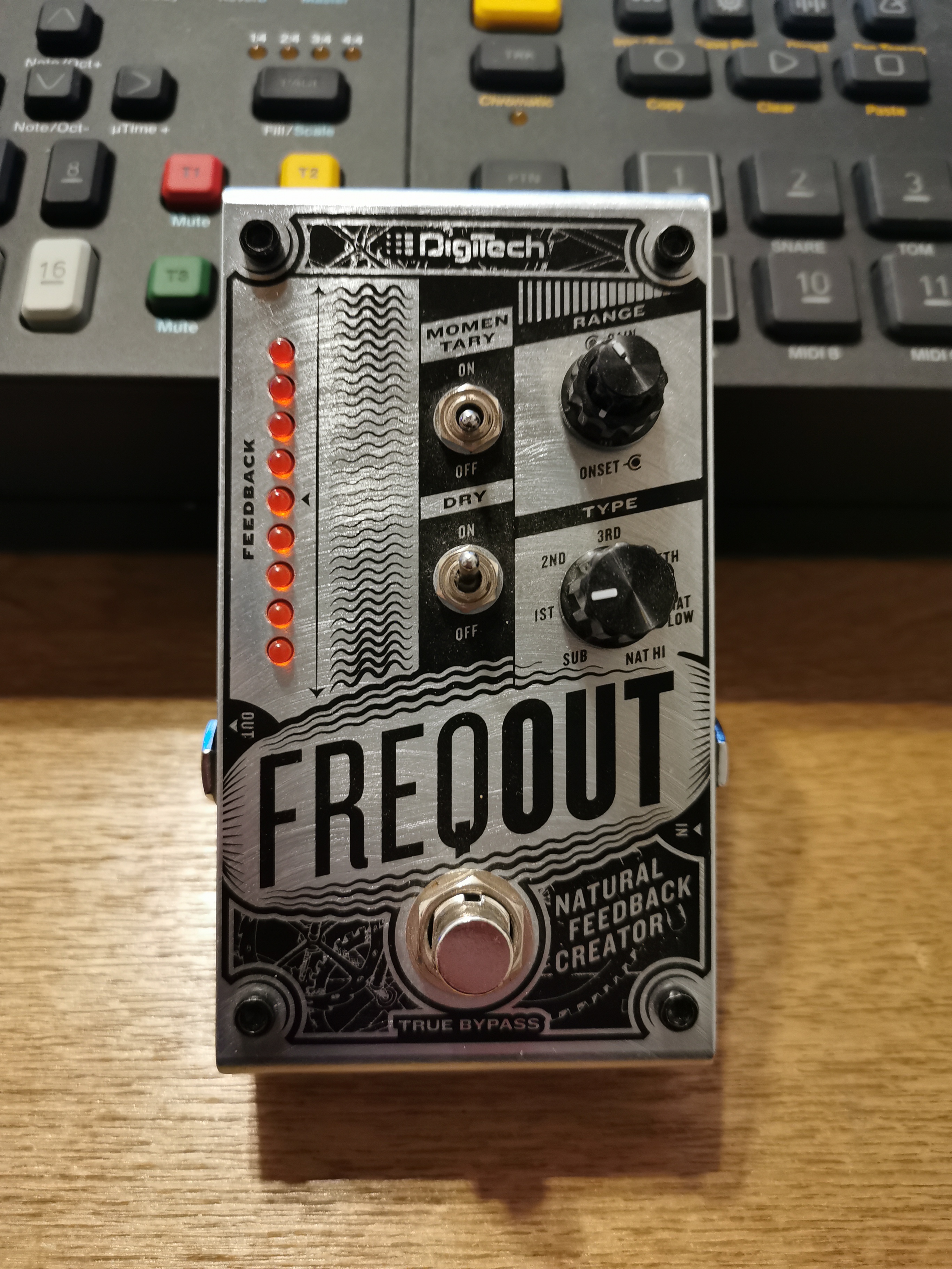 超定番 新品未使用品 Digitech FreqOut フィードバックエフェクター