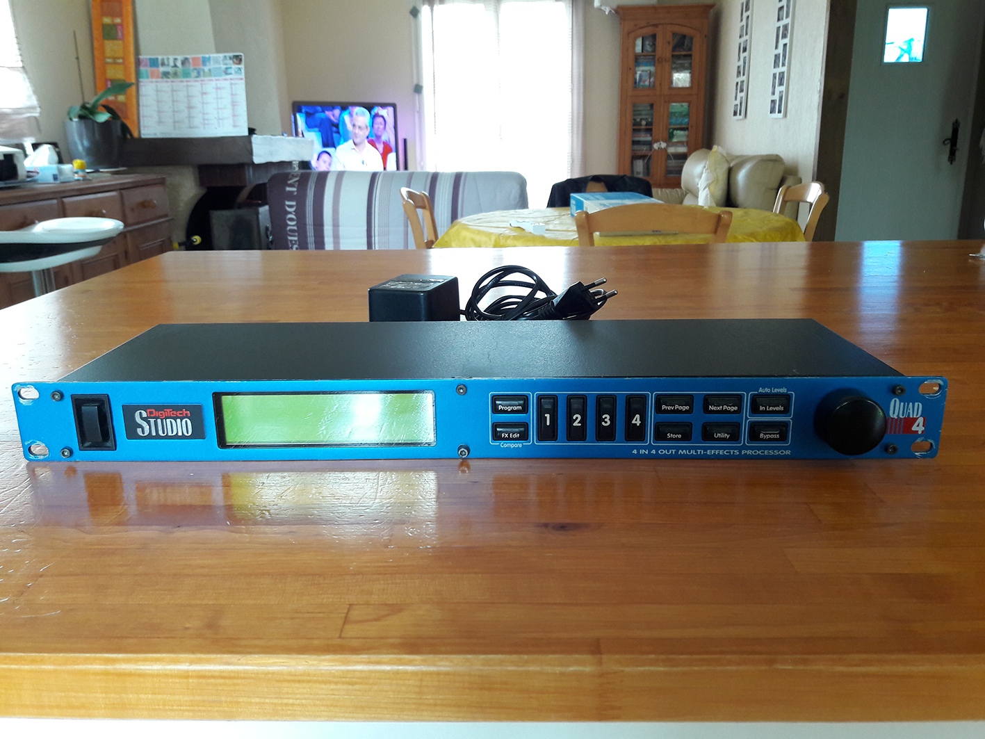 STUDIO QUAD V1 DigiTech Studio Quad V1 Audiofanzine