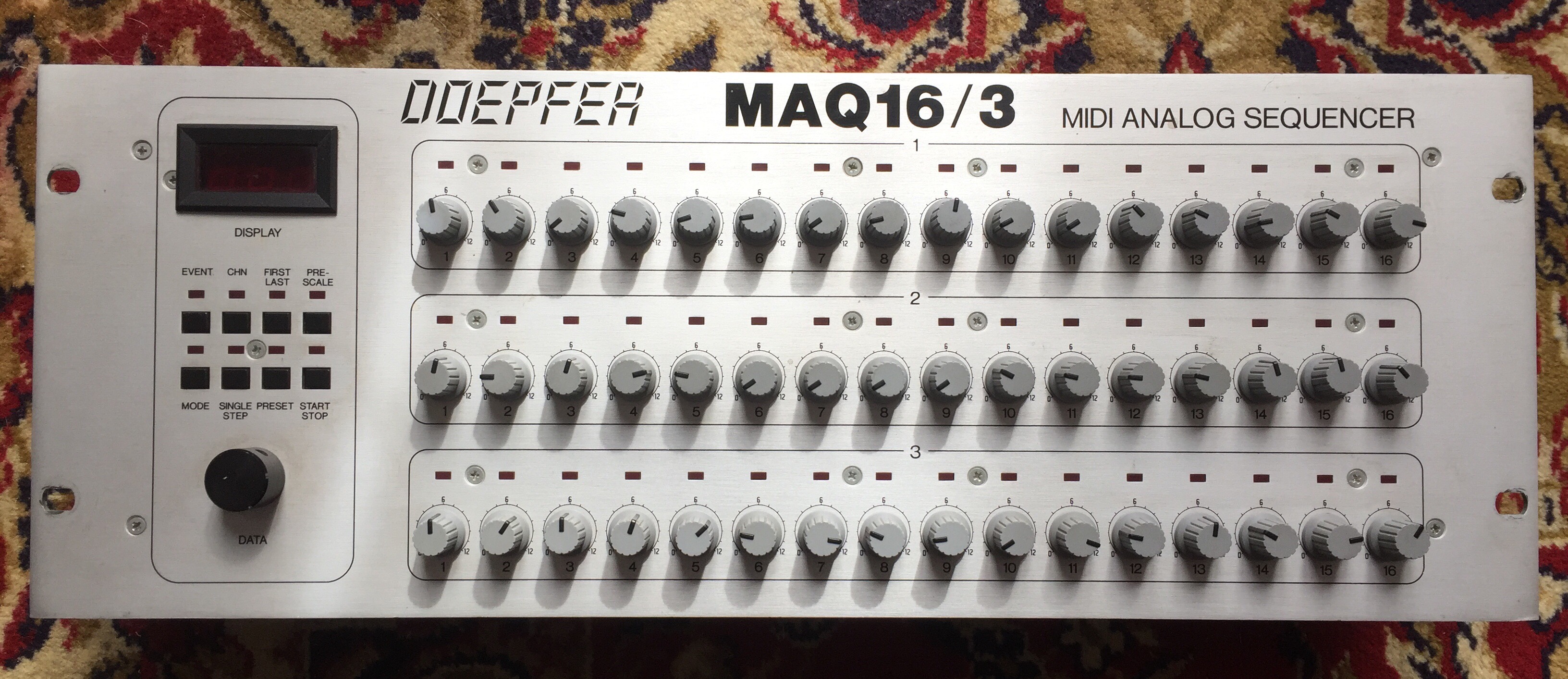 MAQ16/3 Doepfer MAQ16/3 Audiofanzine