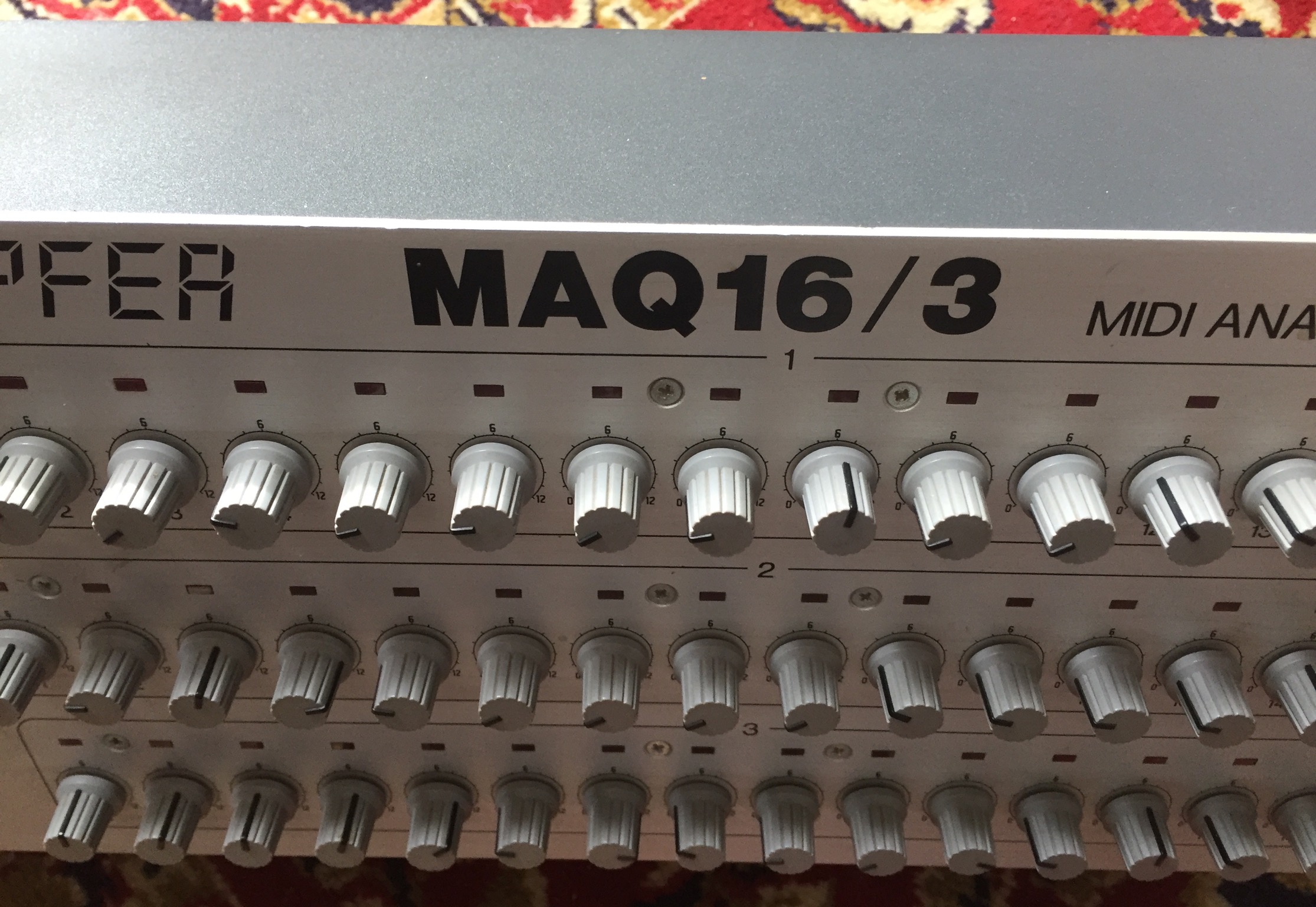 MAQ16/3 Doepfer MAQ16/3 Audiofanzine