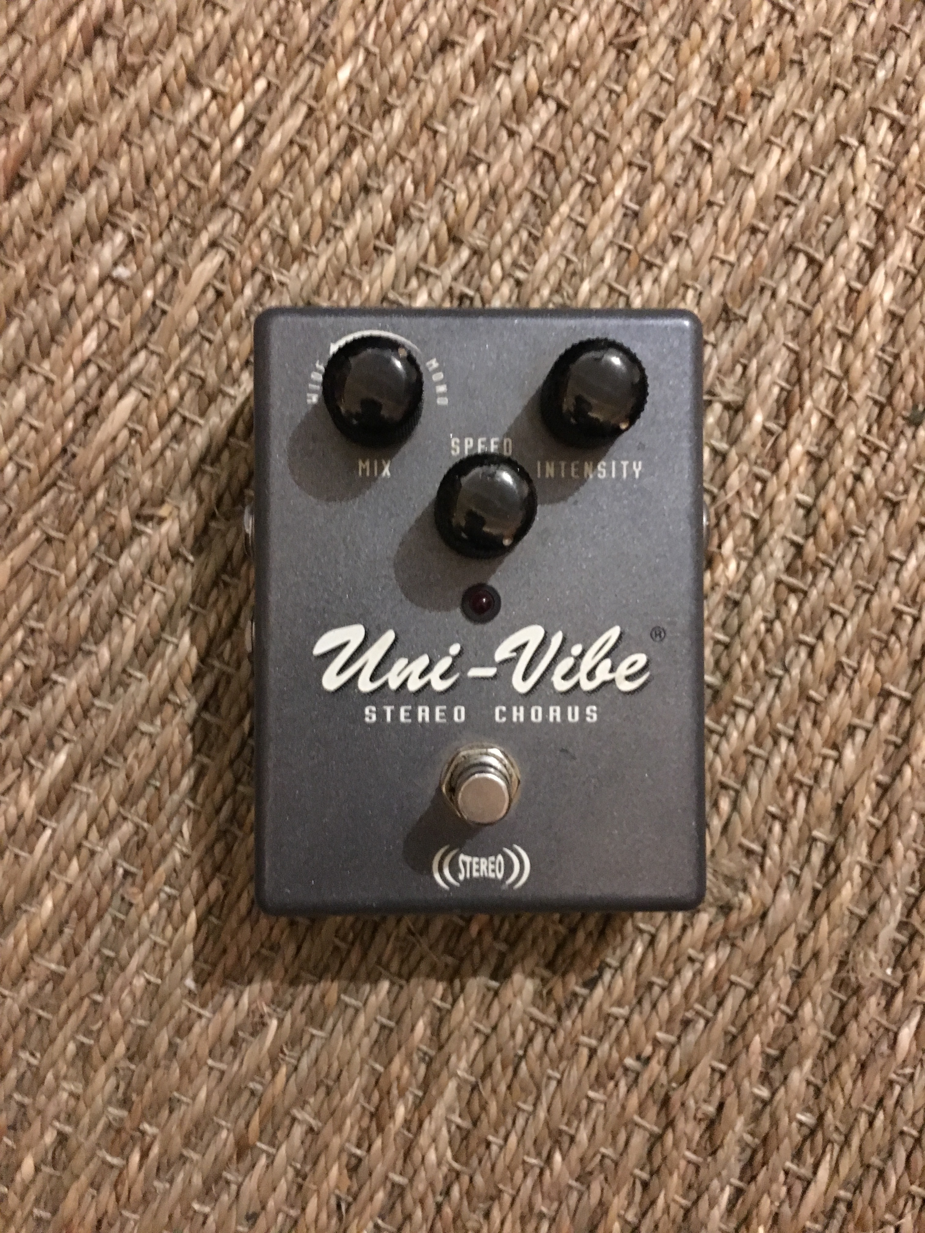 Dunlop UniVibe Stereo Chorus (IledeFrance) Audiofanzine