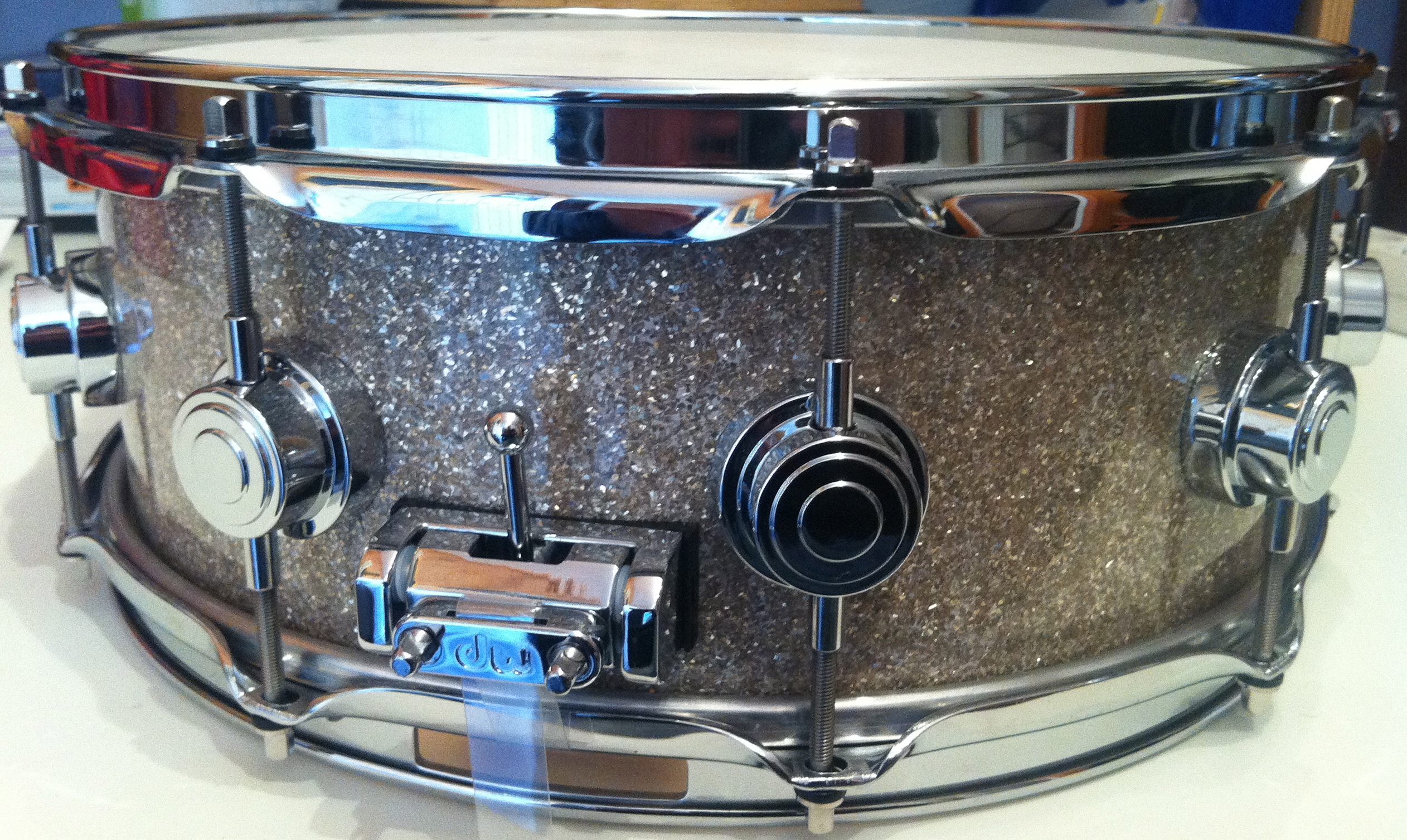 DW Drums Snare 14x4,5 finish ply broken glass image (293568