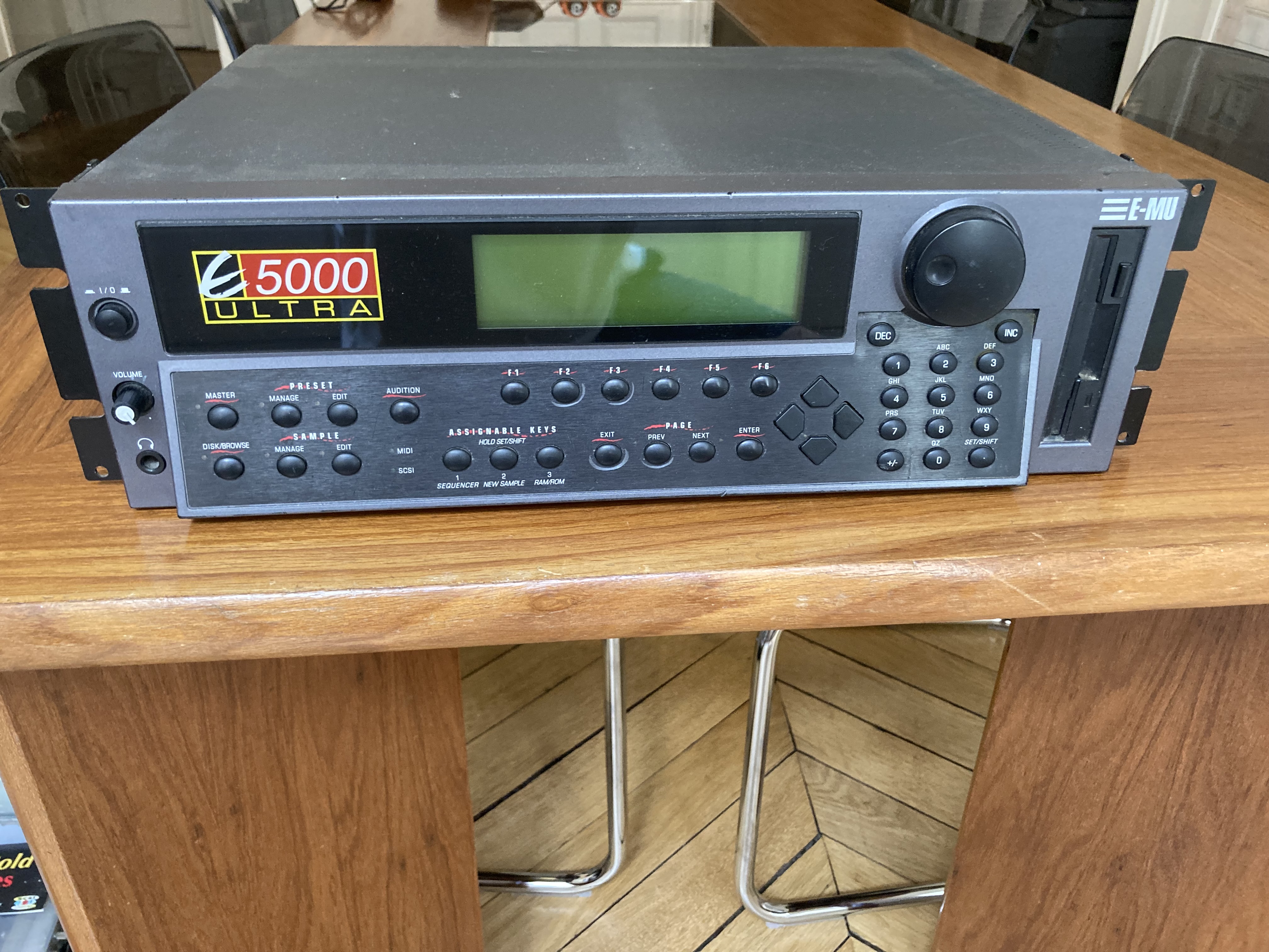 E-MU E5000 Ultra CD20枚組 SCSIドライブ ラックケース | www.tspea.org