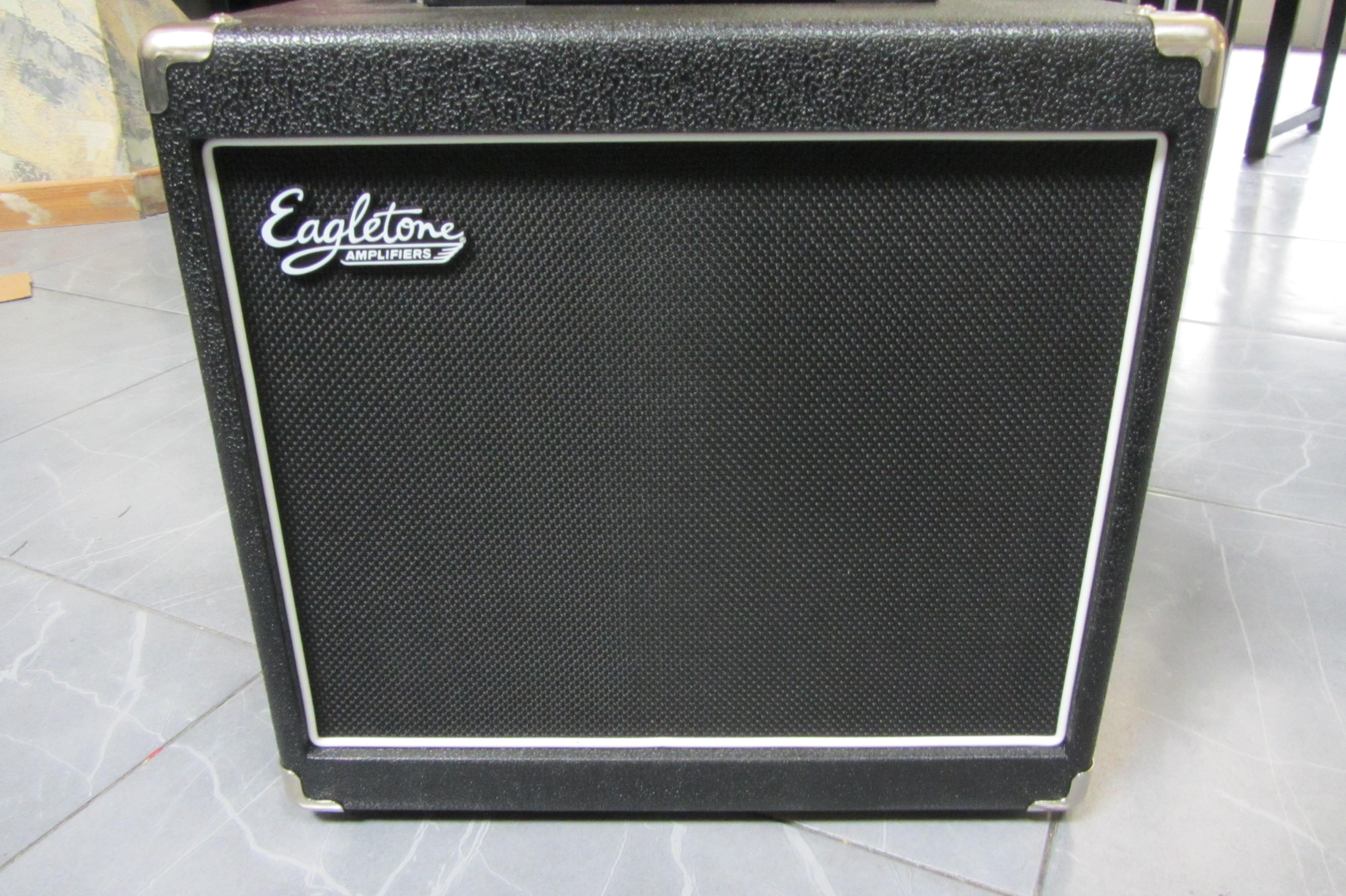 Eagletone Aero 8 V2 modelado de amplificador de guitarra Negro 8W 