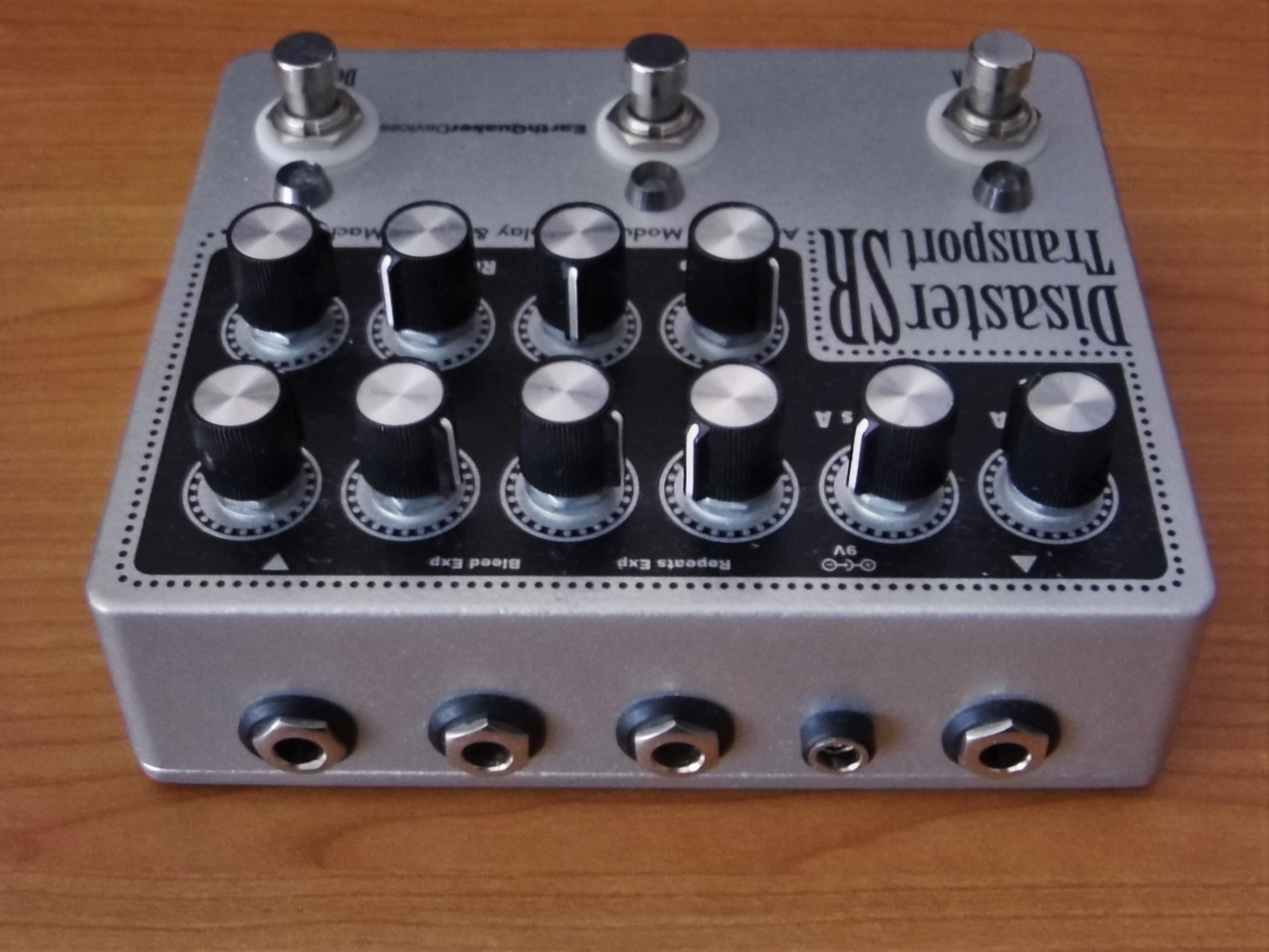 Disaster Transport SR EarthQuaker Devices Audiofanzine