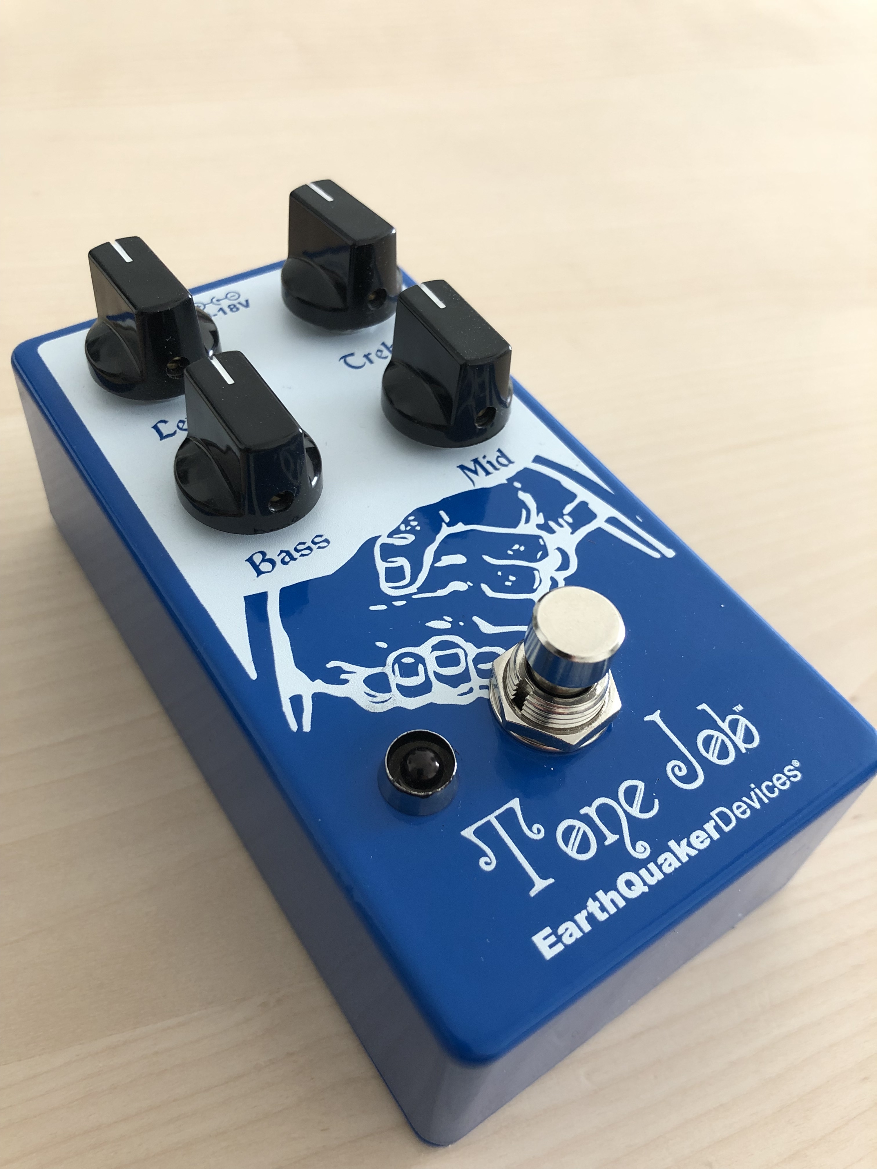 Tone Job V2 EarthQuaker Devices Tone Job V2 Audiofanzine