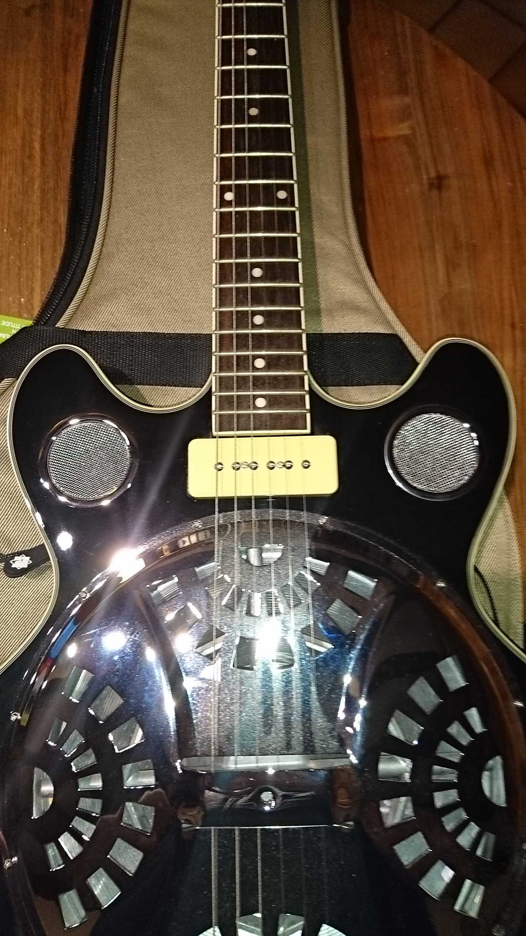 DELTA 6 Eastwood Guitars Delta 6 Audiofanzine